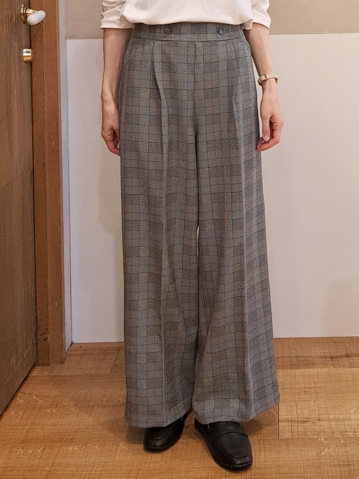 rinさんの「SHOO･LA･RUE｜【セットアップ可/洗濯機可】軽やかに羽織れる スポンディッシュ ニットカーディガン」を使ったコーディネート