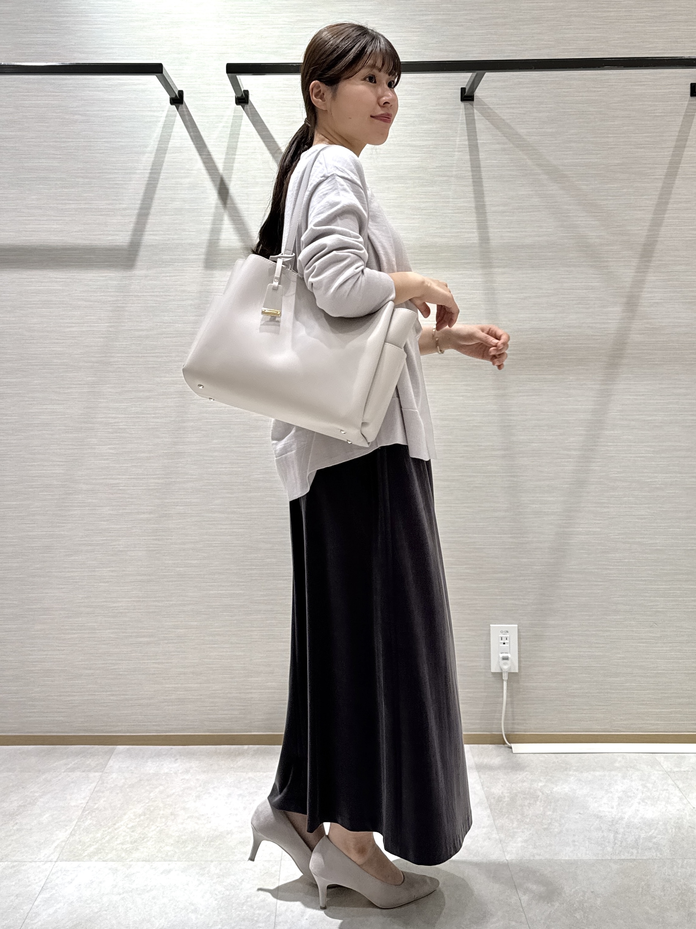 nanaさんの「UNTITLED｜【アンサンブル可/秋羽織り/通勤】シルクウールカシミヤカーディガン」を使ったコーディネート