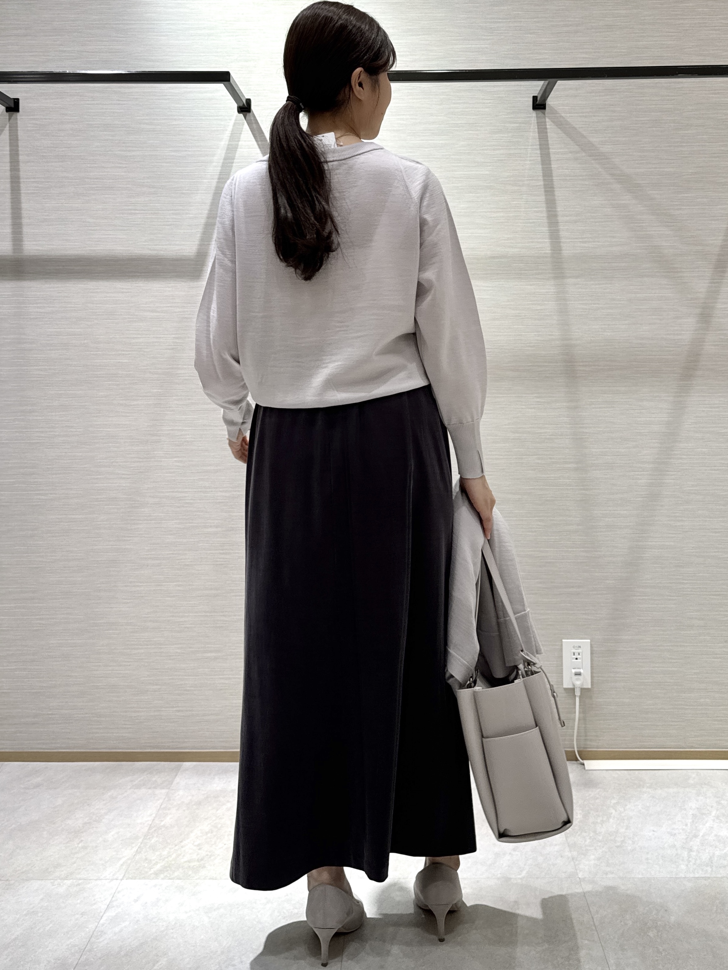 nanaさんの「UNTITLED｜【アンサンブル可/秋羽織り/通勤】シルクウールカシミヤカーディガン」を使ったコーディネート
