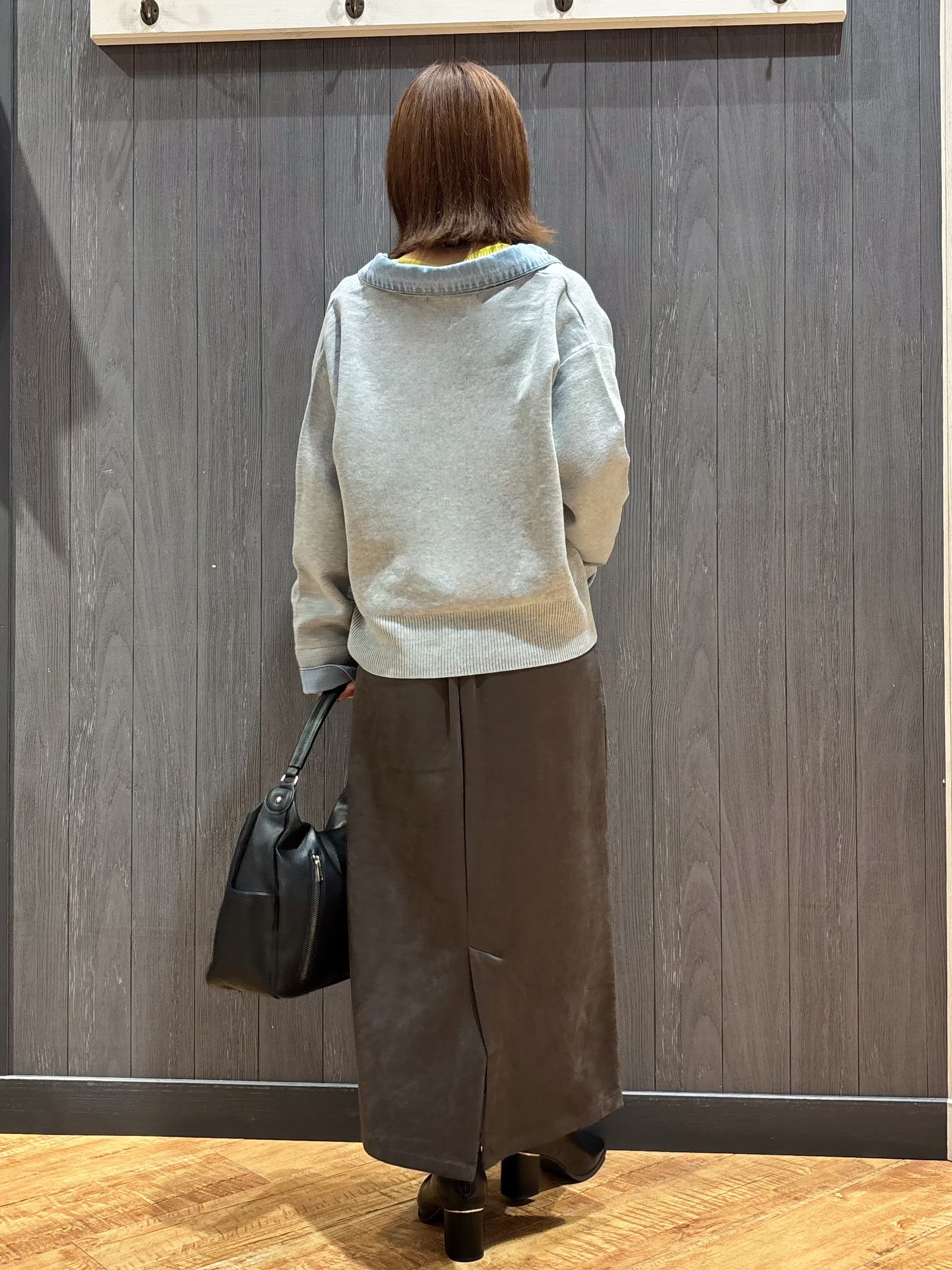 meiさんの「SHOO･LA･RUE｜【S-LL/洗濯機可】デニム／チェック切替でこなれ見え 金ボタンニットカーディガン」を使ったコーディネート