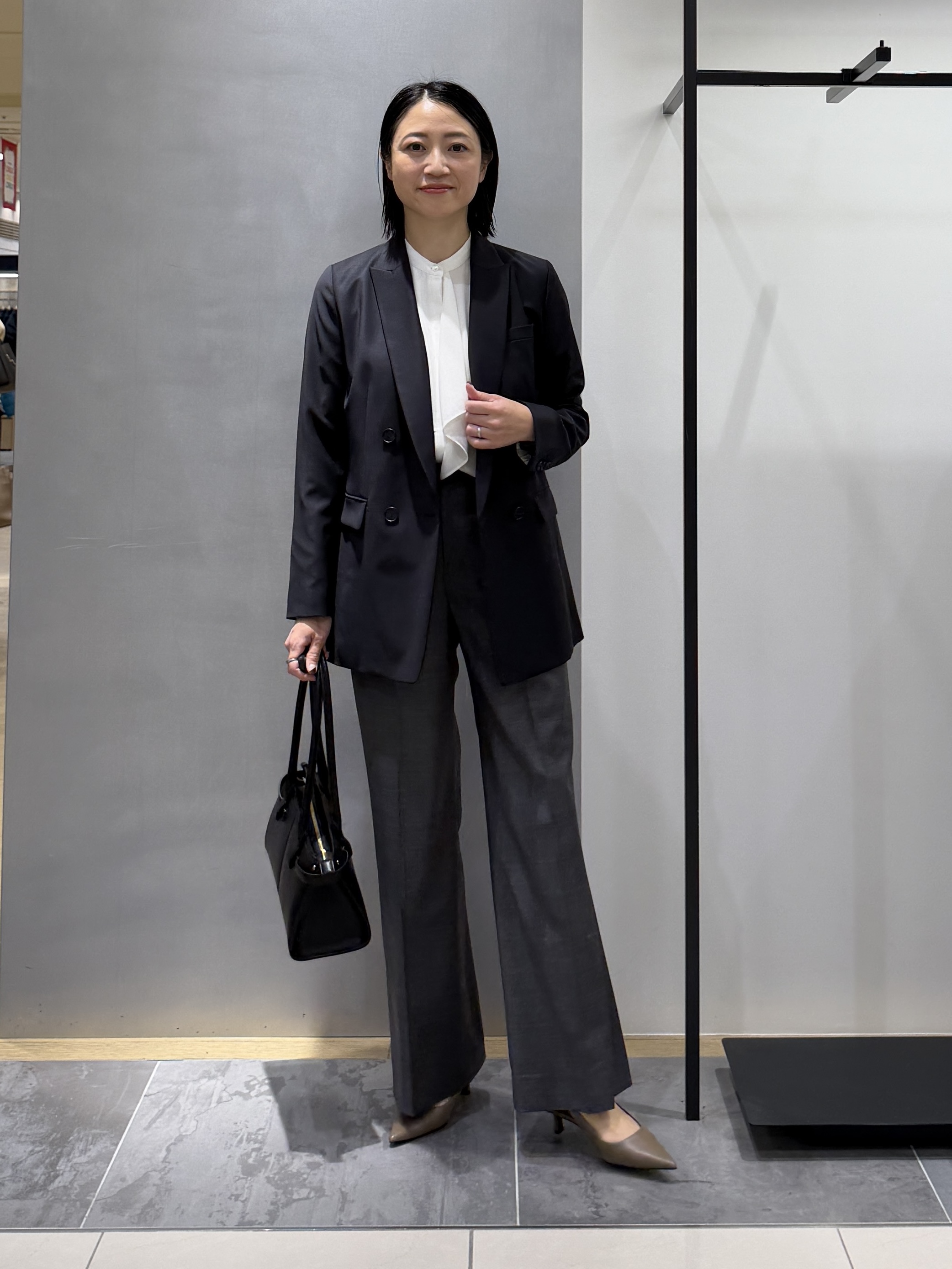 shihoさんの「INDIVI｜【日本製／良質スーツ】ダブルジャケット」を使ったコーディネート