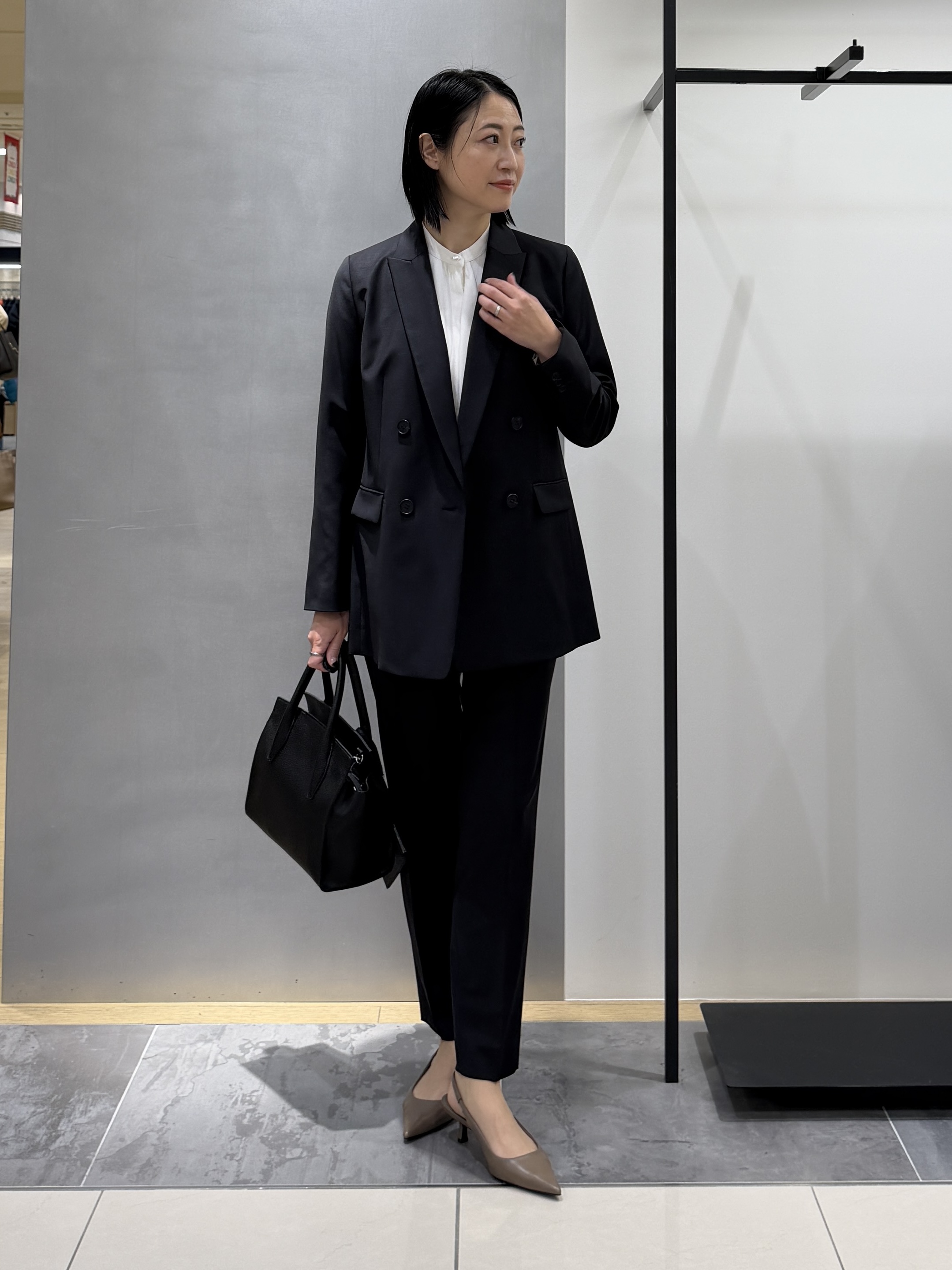 shihoさんの「INDIVI｜【日本製／良質スーツ】ダブルジャケット」を使ったコーディネート