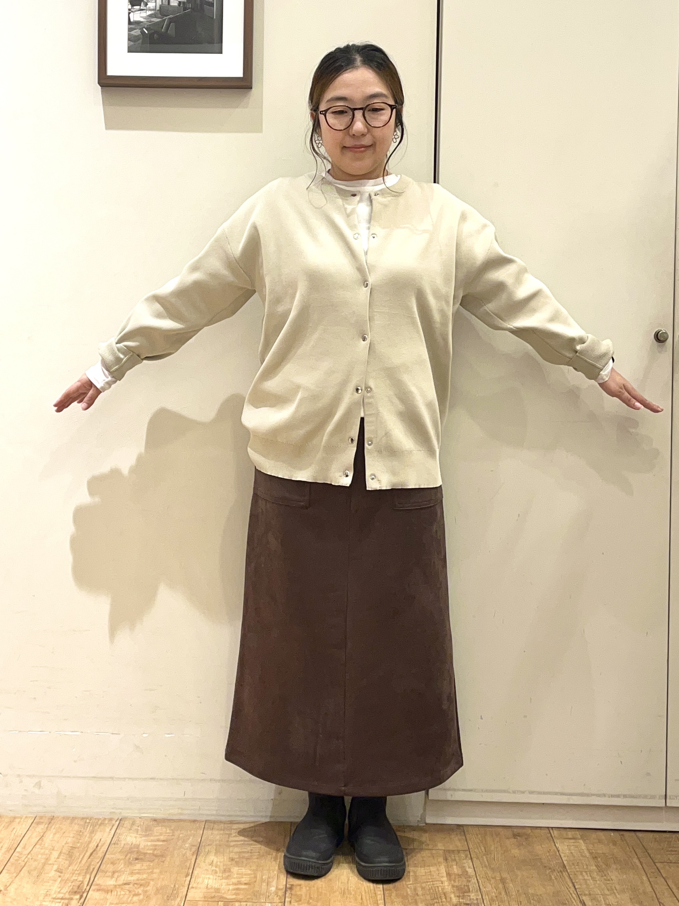 harusakuさんの「SHOO･LA･RUE｜【セットアップ可/洗濯機可】軽やかに羽織れる スポンディッシュ ニットカーディガン」を使ったコーディネート