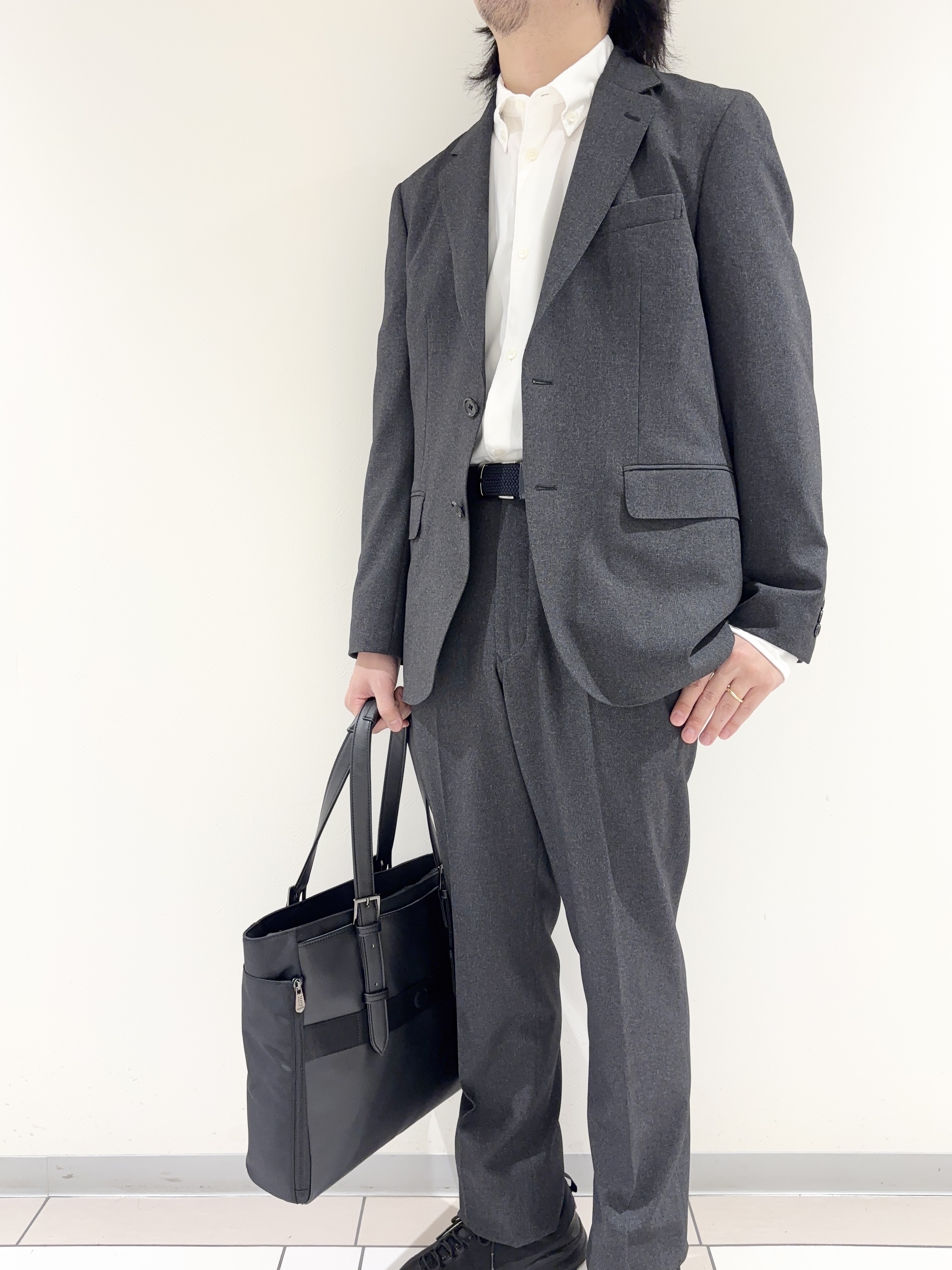 及川さんの「TAKEO KIKUCHI｜ウールライクキャットフット ジャケット」を使ったコーディネート