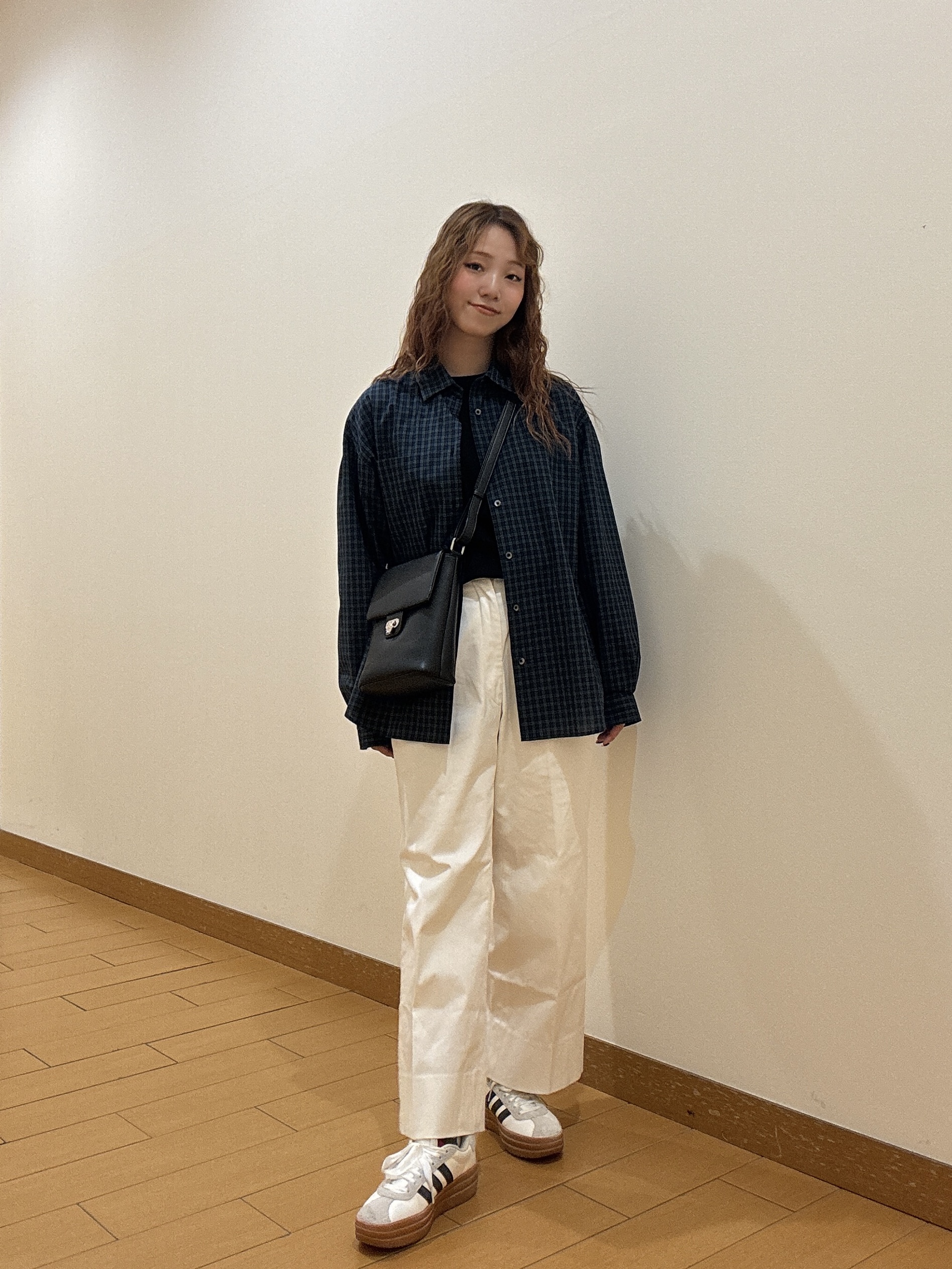 ヒナさんの「TAKEO KIKUCHI｜【日本製/Sサイズ～】リラックスフィットシャツ」を使ったコーディネート