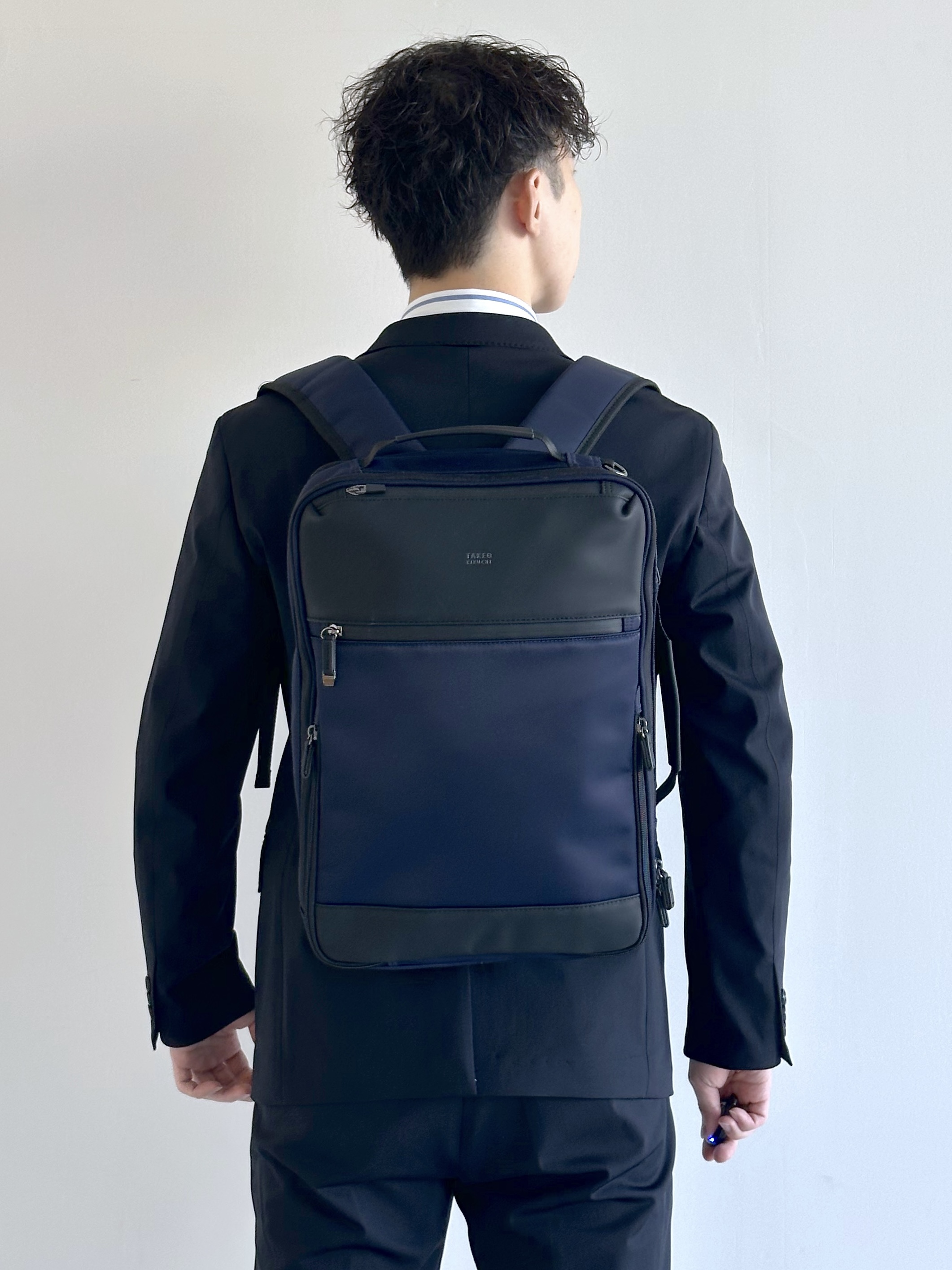 イッシーさんの「TAKEO KIKUCHI｜【360&deg;ストレッチ／軽量】None Of Stress ライト ジャケット（セットアップ対応）」を使ったコーディネート