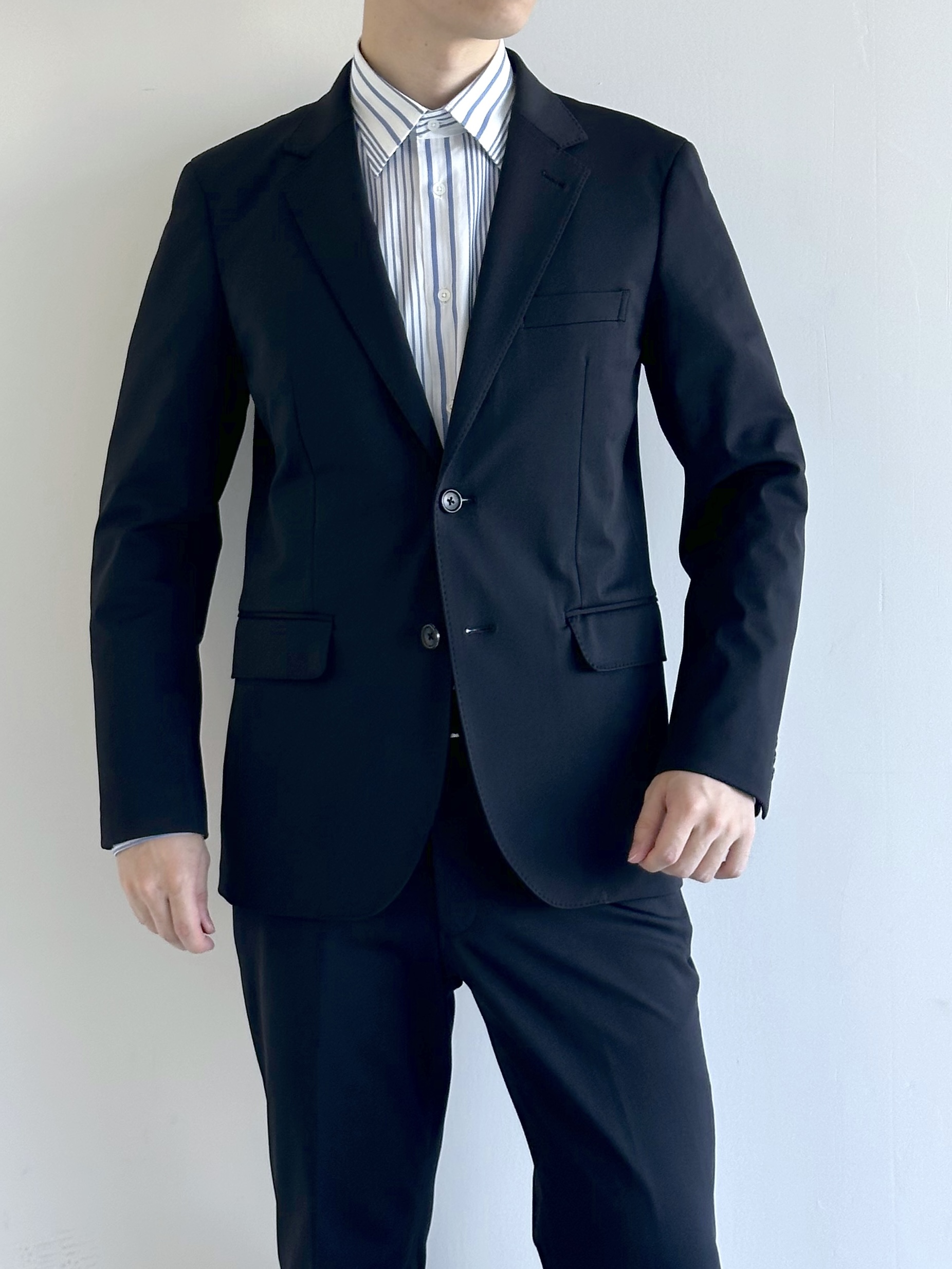 イッシーさんの「TAKEO KIKUCHI｜【360&deg;ストレッチ／軽量】None Of Stress ライト ジャケット（セットアップ対応）」を使ったコーディネート