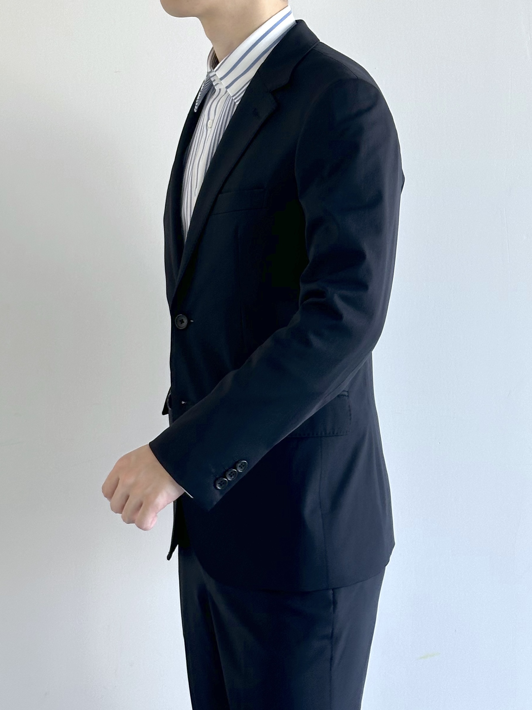 イッシーさんの「TAKEO KIKUCHI｜【360&deg;ストレッチ／軽量】None Of Stress ライト ジャケット（セットアップ対応）」を使ったコーディネート