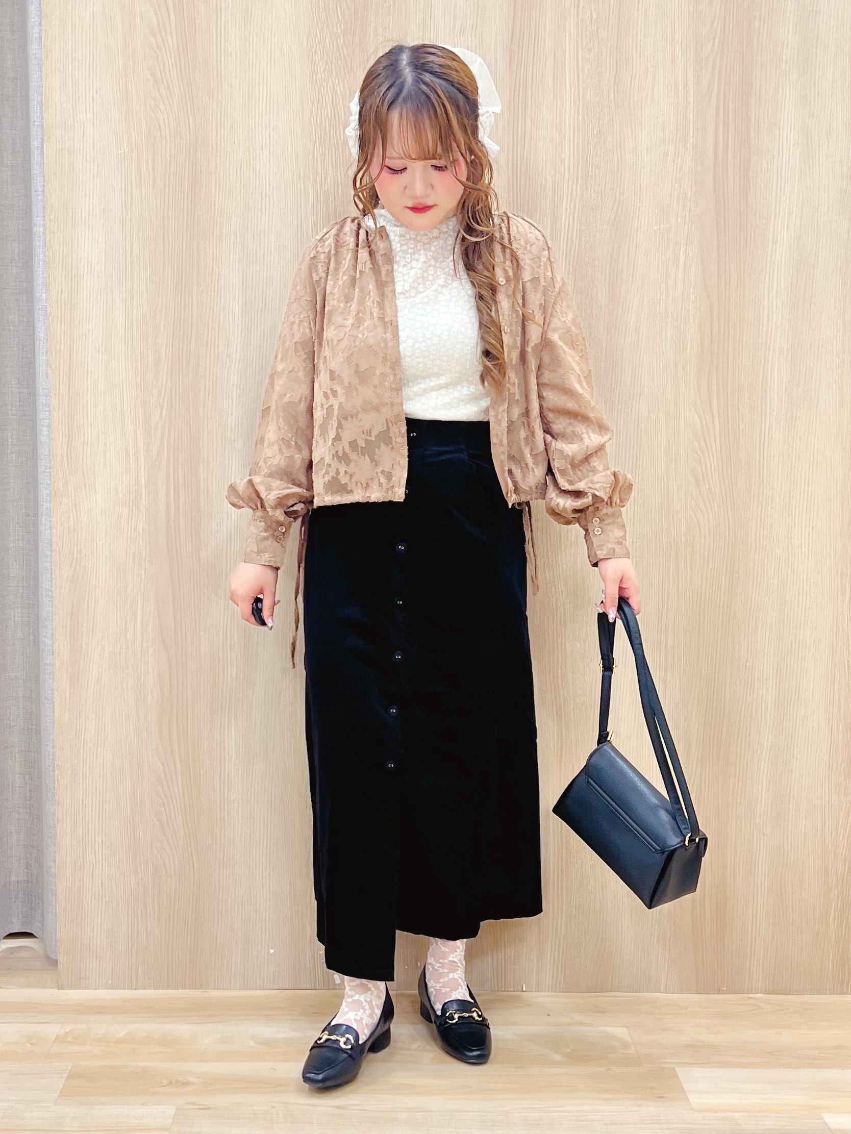 みことさんの「grove｜上品に華やぐ シアージャカードブラウス」を使ったコーディネート