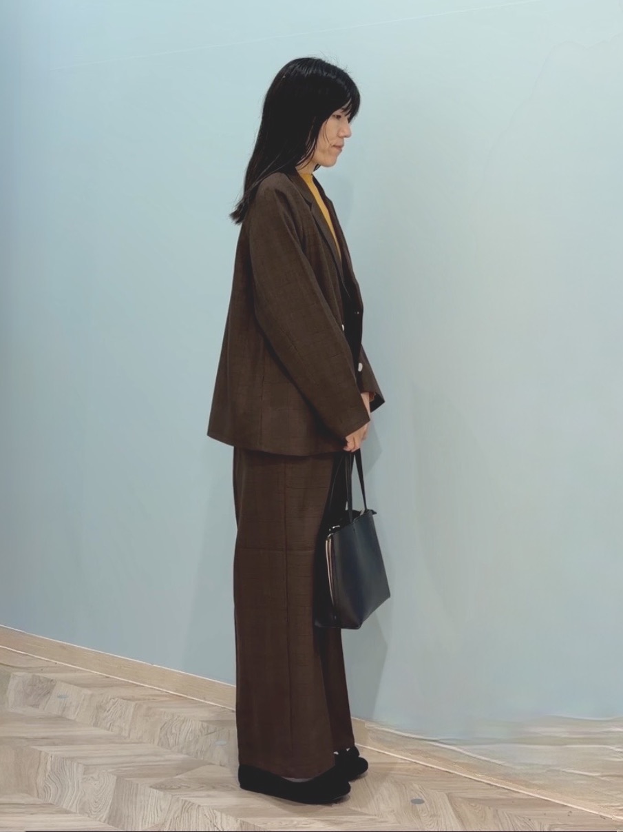 大西直穂さんの「SHOO･LA･RUE｜【セットアップ可/洗濯後しわになりにくい】ウールフィール ダブルジャケット」を使ったコーディネート