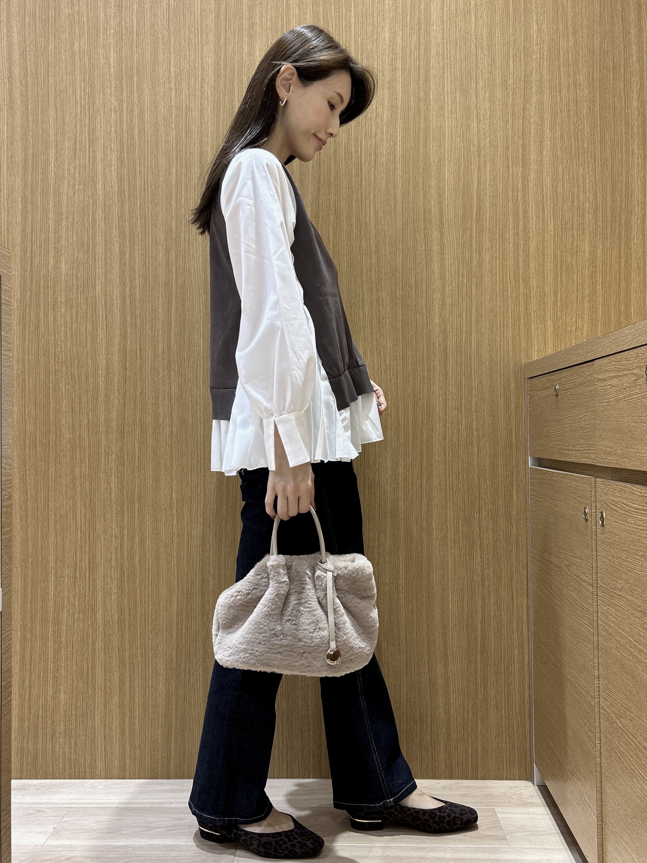 maiさんの「OPAQUE.CLIP｜プリーツデザインドッキングニット【洗濯機OK】」を使ったコーディネート