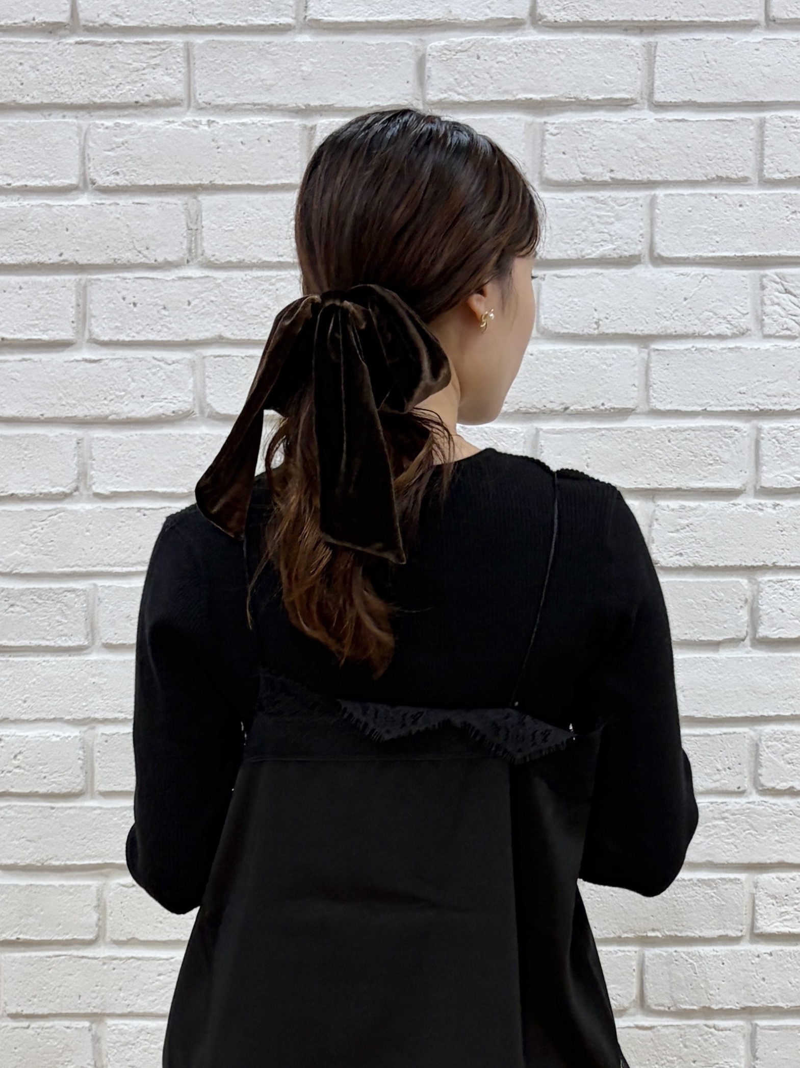 はばさんの「Couture brooch｜メローフリルニット＆レースキャミセット」を使ったコーディネート