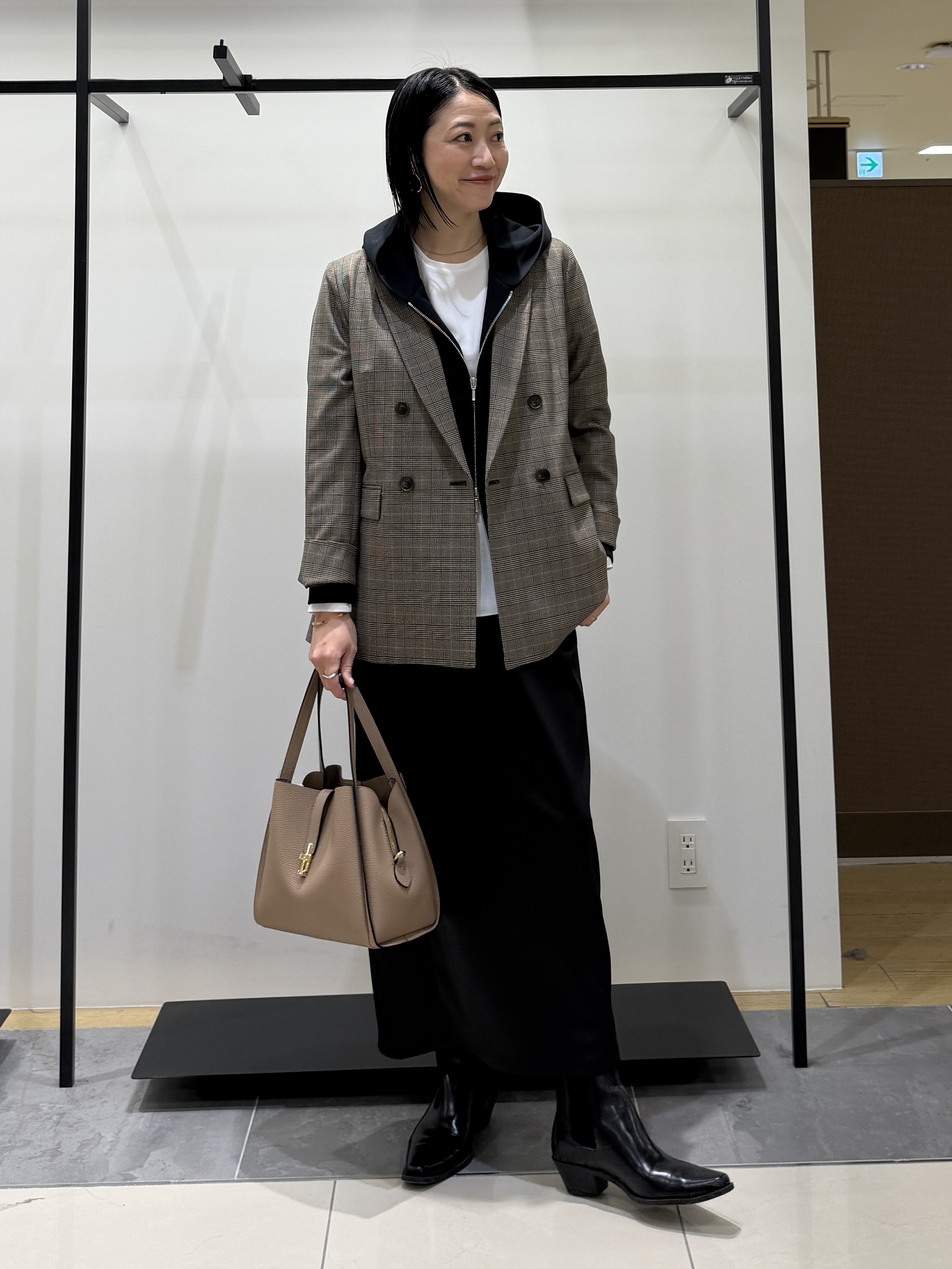 shihoさんの「INDIVI｜【洗濯機OK／ストレッチ◎】秋はじめのダブルジャケット」を使ったコーディネート