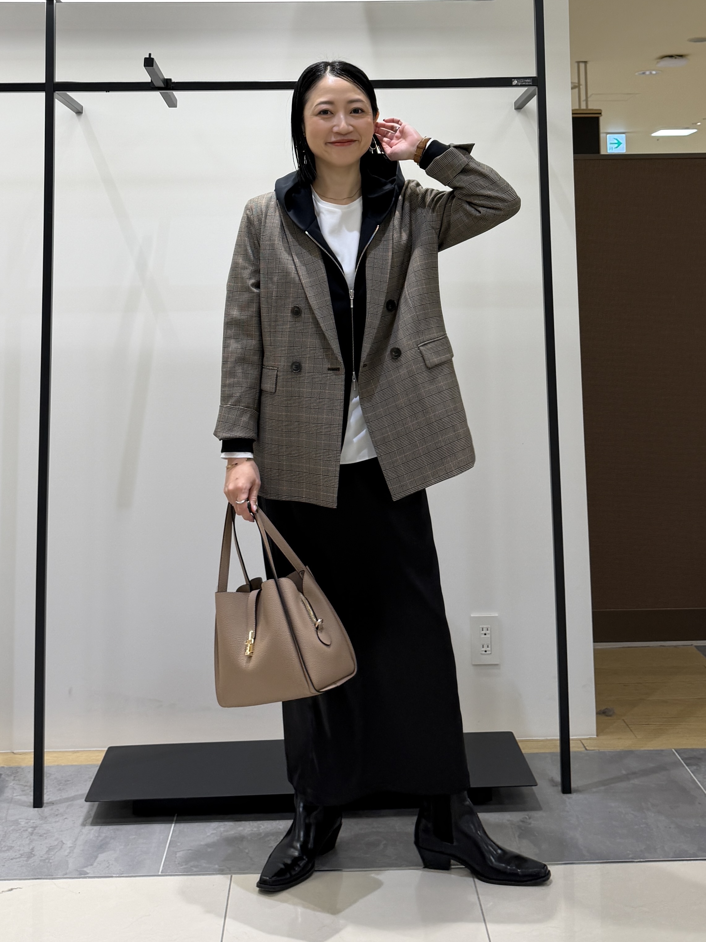 shihoさんの「INDIVI｜【洗濯機OK／ストレッチ◎】秋はじめのダブルジャケット」を使ったコーディネート