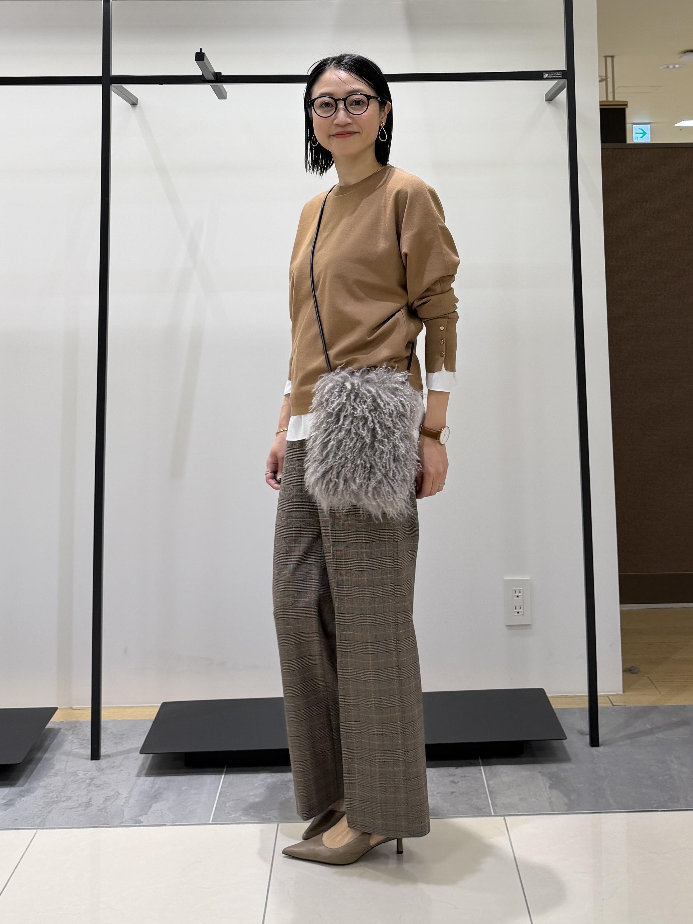 shihoさんの「INDIVI｜【選べる6色／ストレッチ◎】きれいめドルマンスリーブニット」を使ったコーディネート