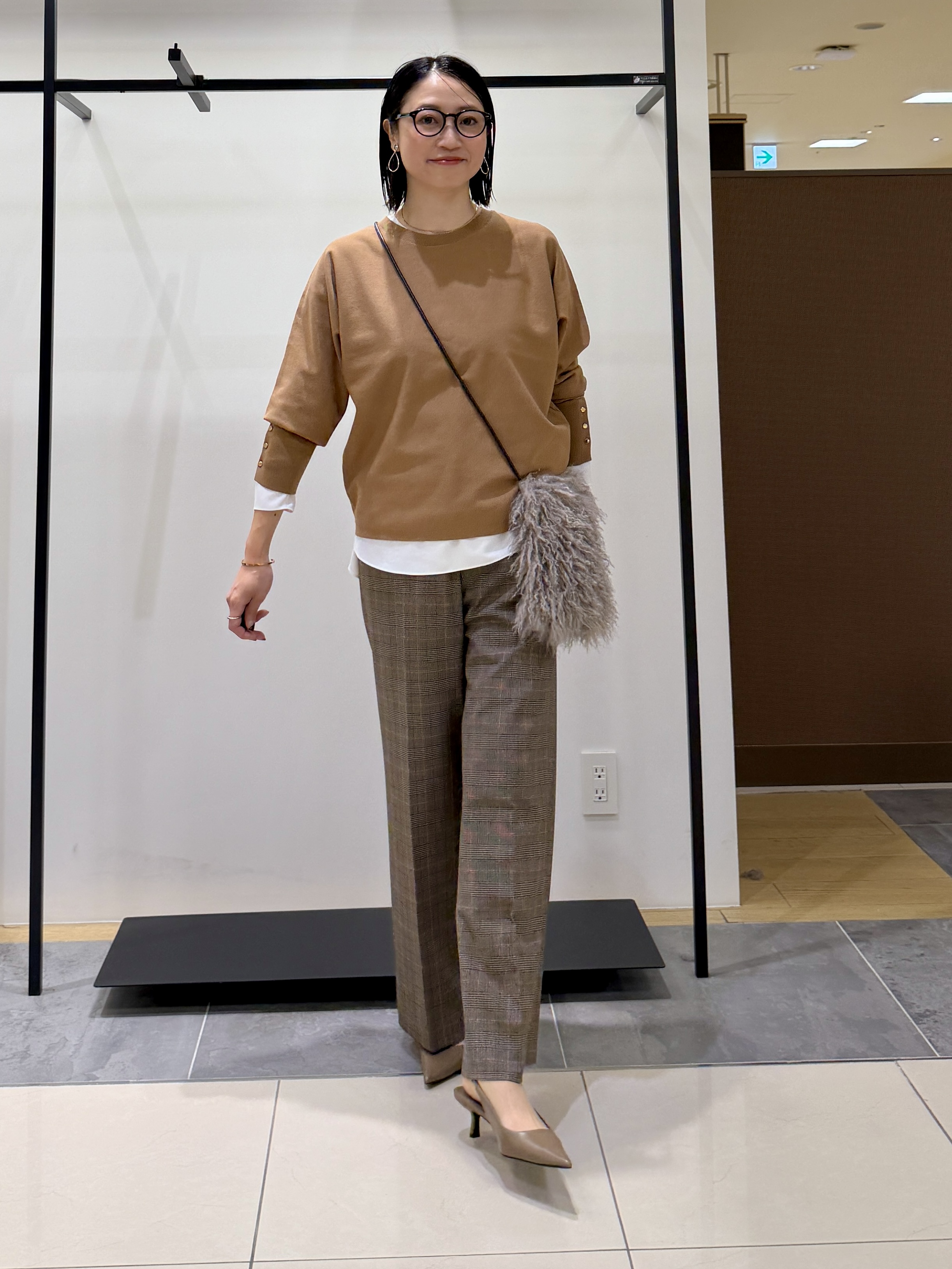 shihoさんの「INDIVI｜【選べる6色／ストレッチ◎】きれいめドルマンスリーブニット」を使ったコーディネート
