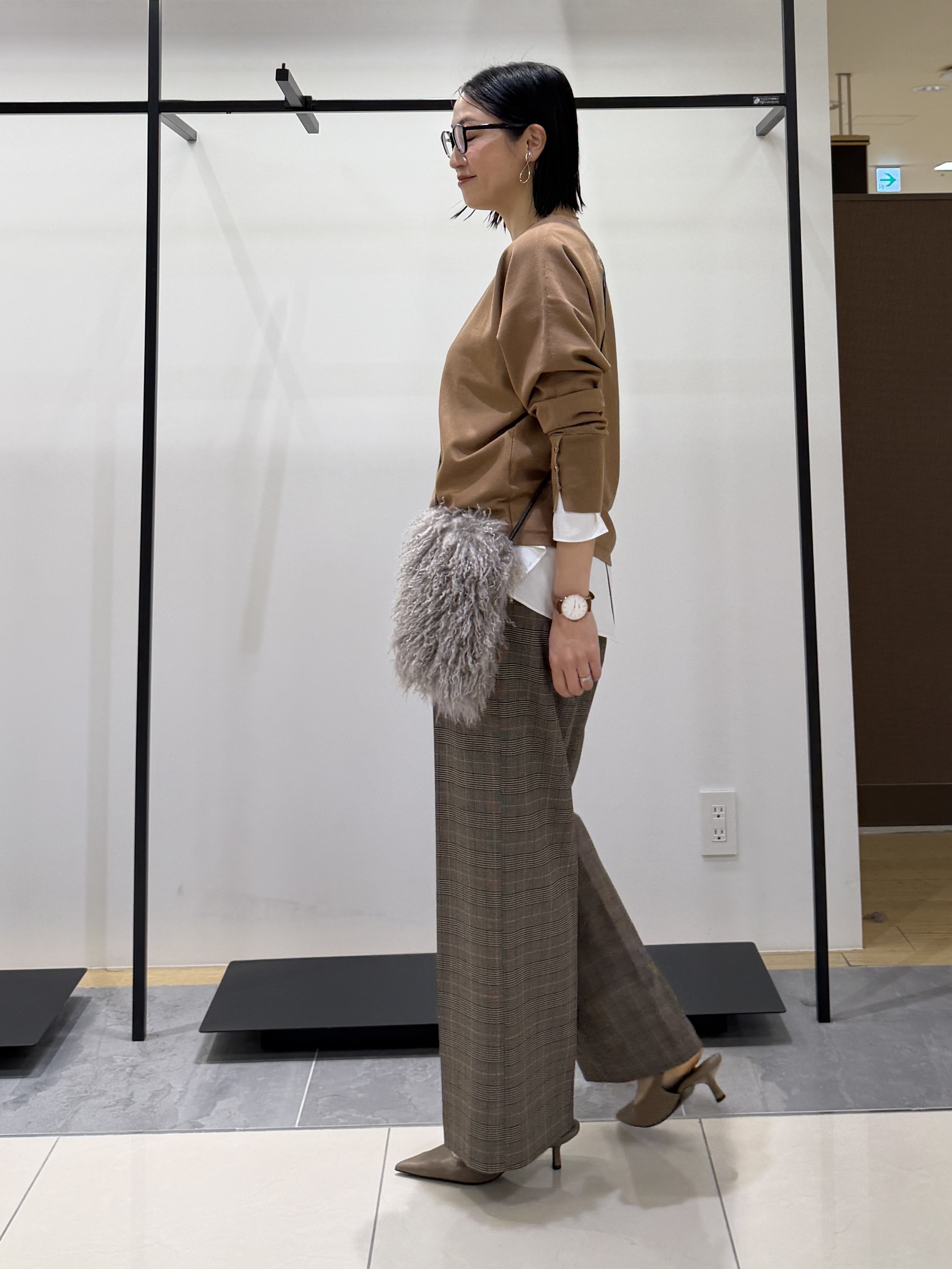shihoさんの「INDIVI｜【選べる6色／ストレッチ◎】きれいめドルマンスリーブニット」を使ったコーディネート