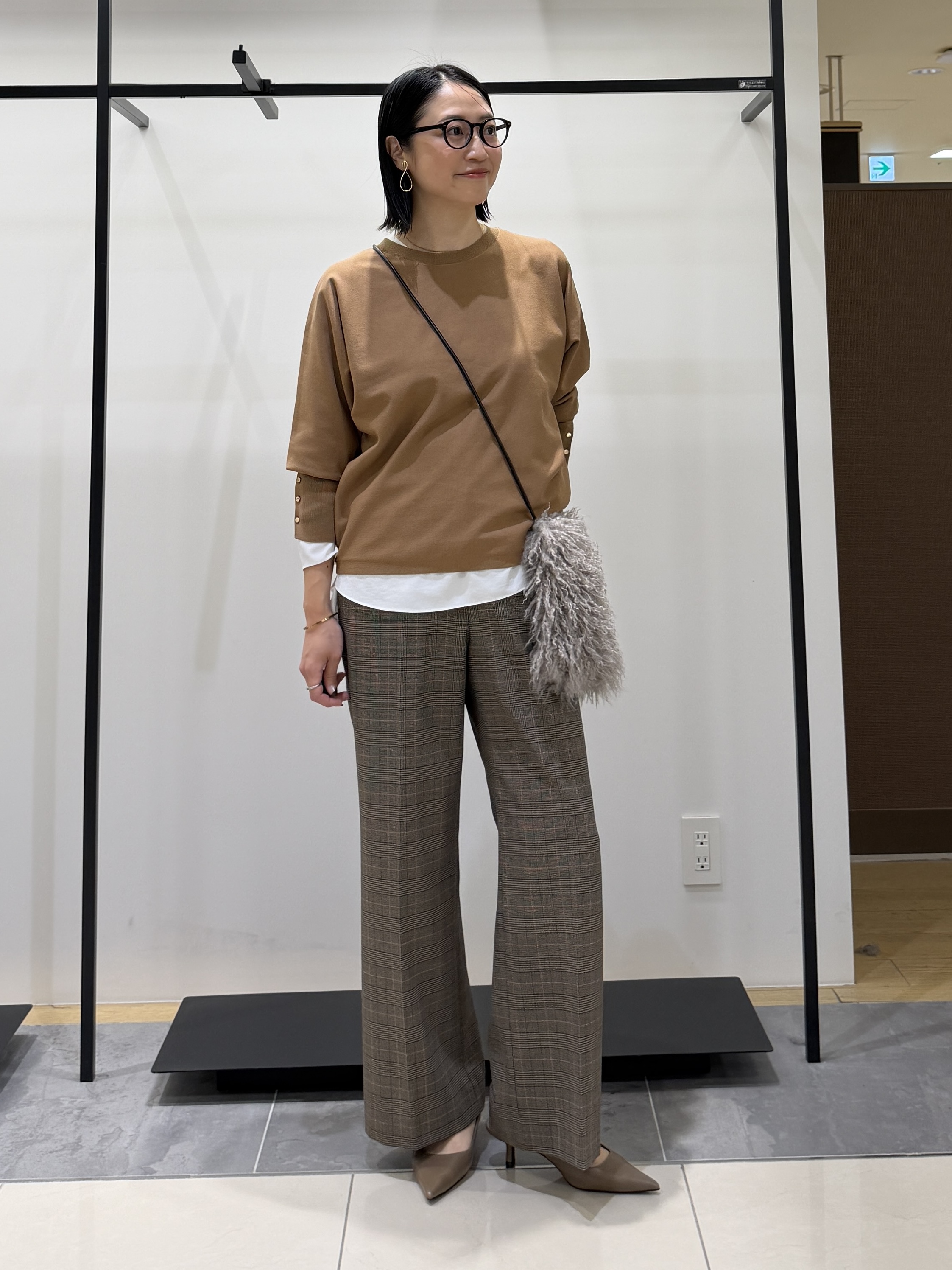 shihoさんの「INDIVI｜【選べる6色／ストレッチ◎】きれいめドルマンスリーブニット」を使ったコーディネート
