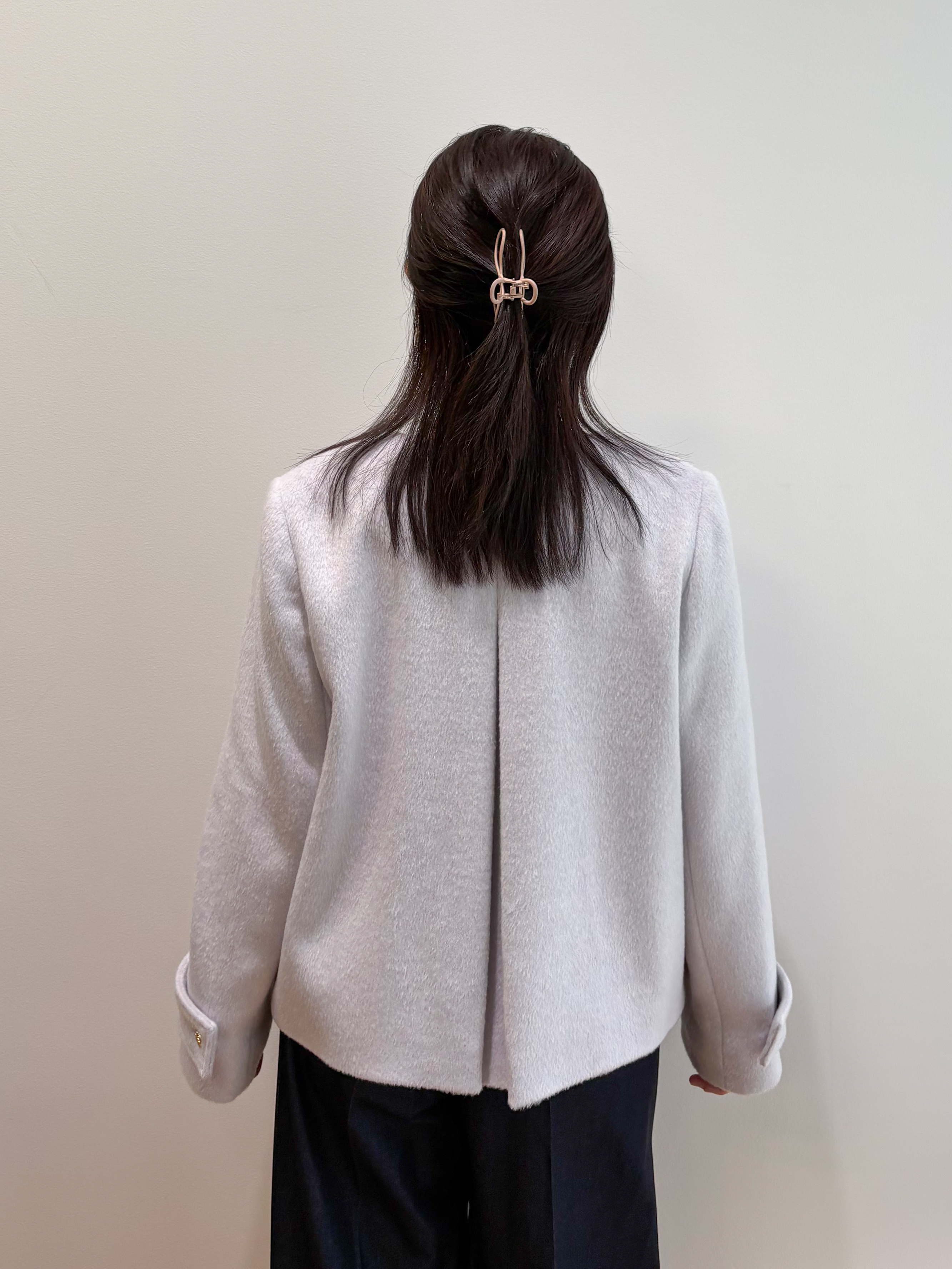 そねなおさんの「index｜【植草美幸先生が指南する好印象スタイル】カシミヤ混ノーカラーショートコート」を使ったコーディネート