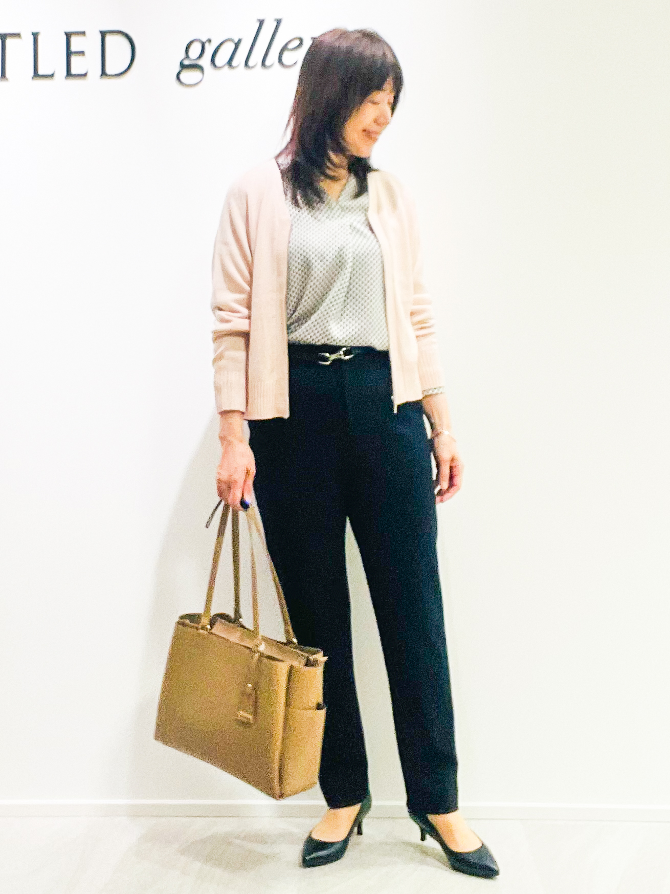 めいさんの「UNTITLED｜【アンサンブル可/秋羽織り/通勤】シルクウールカシミヤカーディガン」を使ったコーディネート