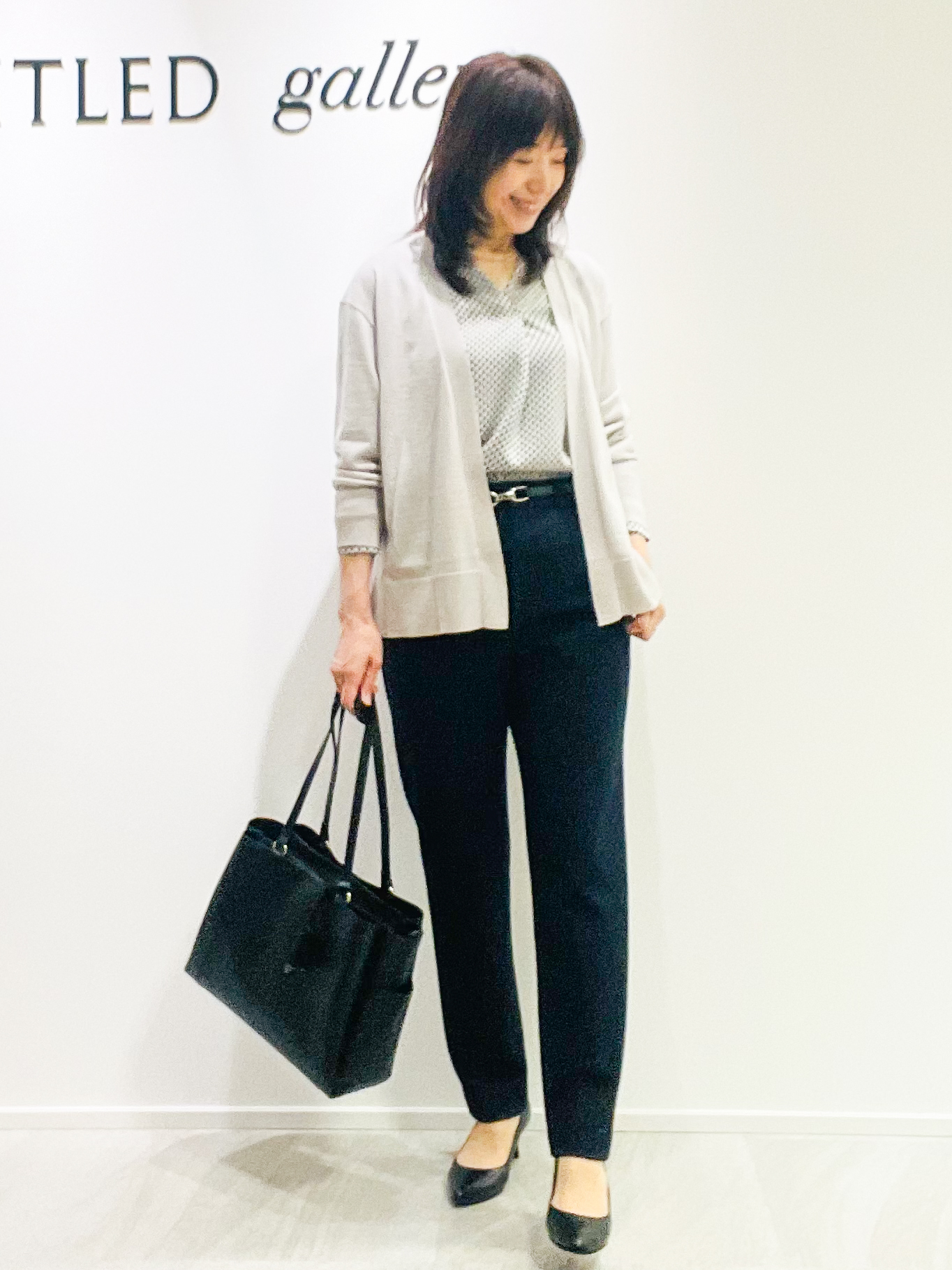 めいさんの「UNTITLED｜【アンサンブル可/秋羽織り/通勤】シルクウールカシミヤカーディガン」を使ったコーディネート