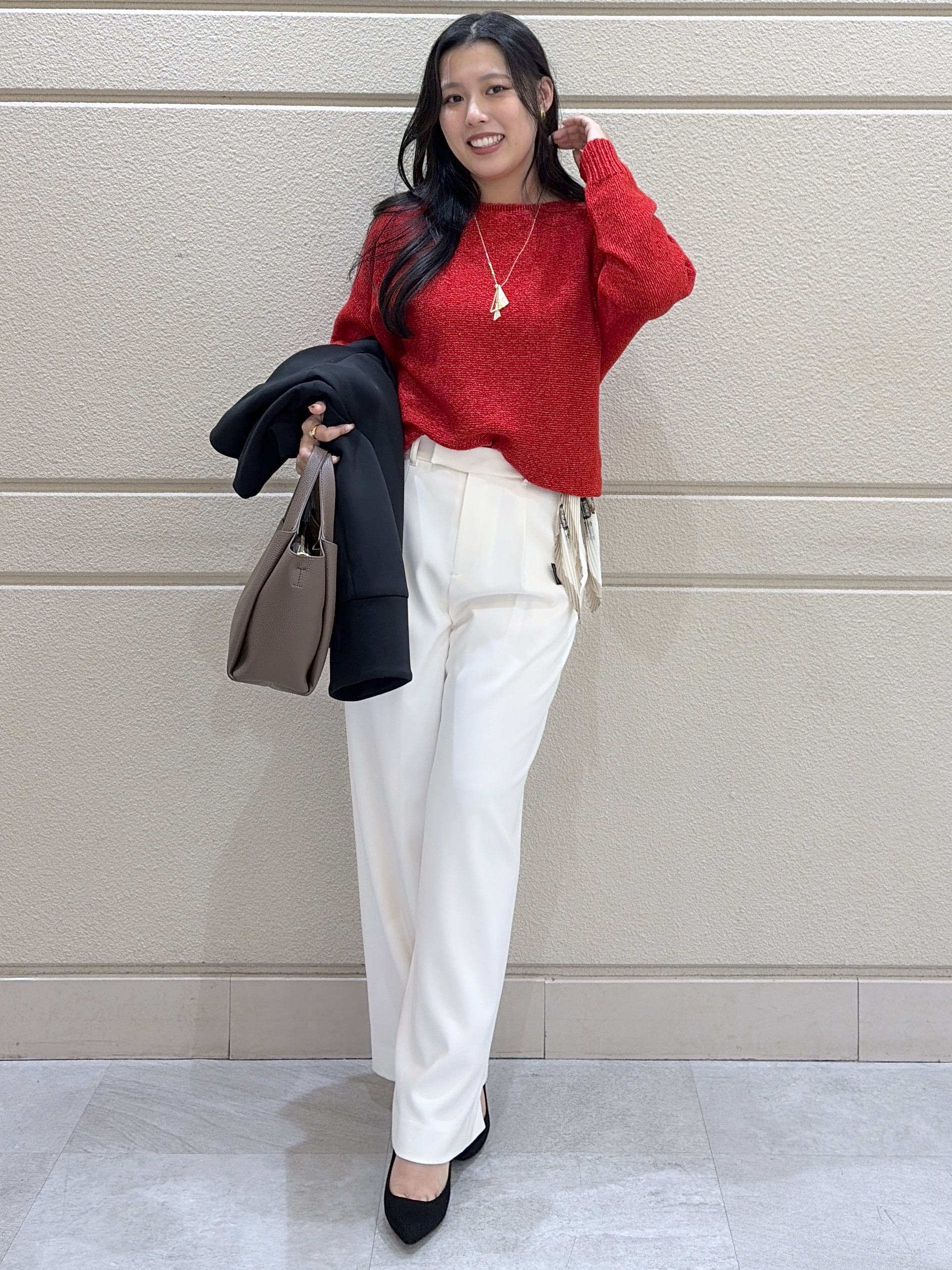 Momokaさんの「COUP DE CHANCE｜【手洗い可／日本製】ブークレドルマンニット」を使ったコーディネート
