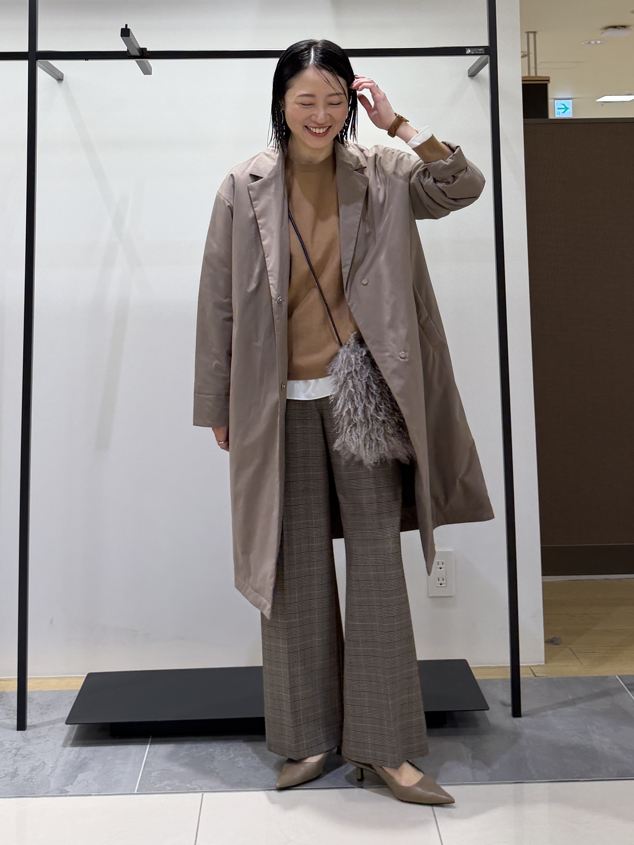 shihoさんの「INDIVI｜【超軽量／蓄熱／撥水】中綿ライトチェスターコート」を使ったコーディネート