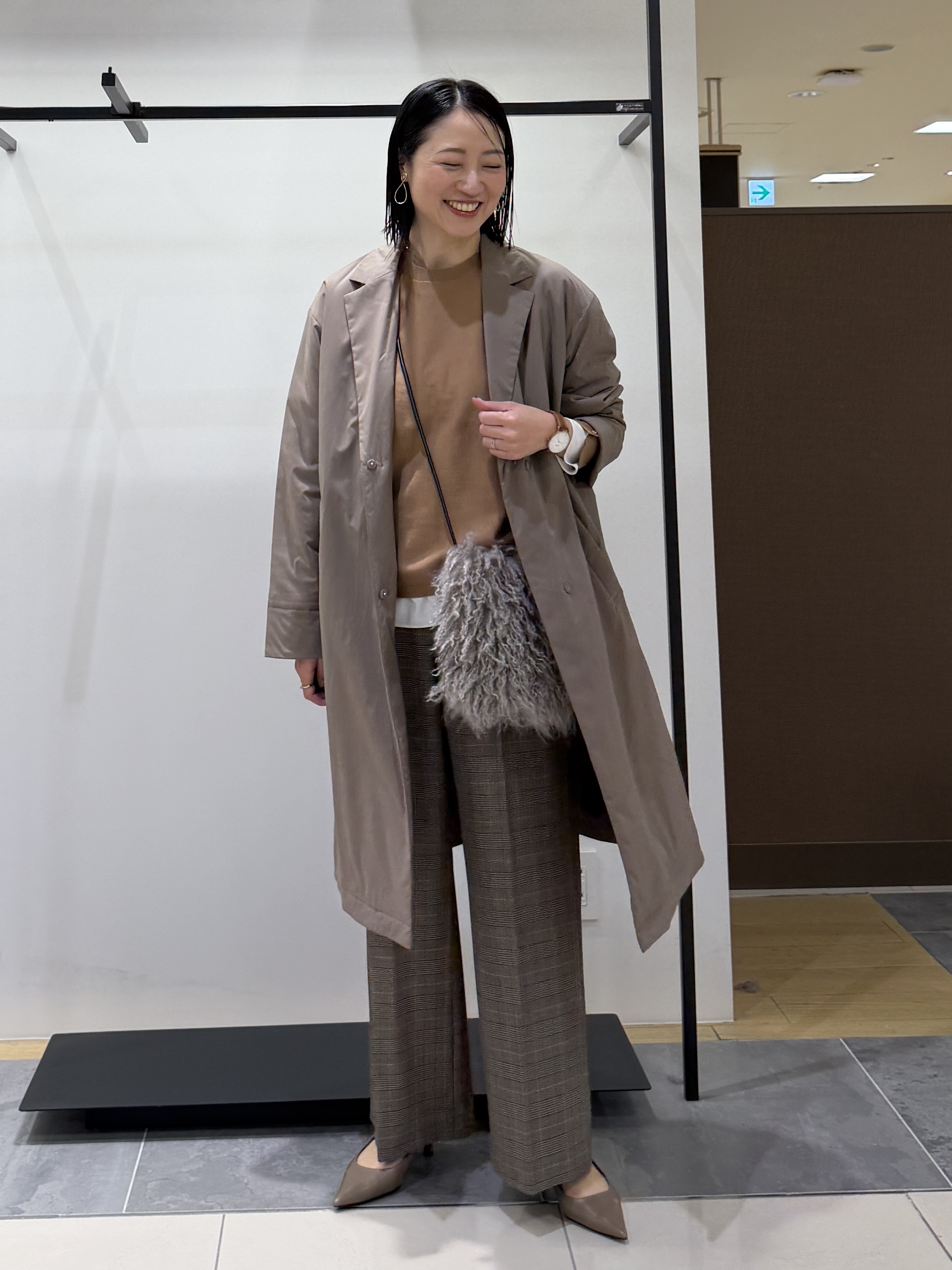 shihoさんの「INDIVI｜【超軽量／蓄熱／撥水】中綿ライトチェスターコート」を使ったコーディネート
