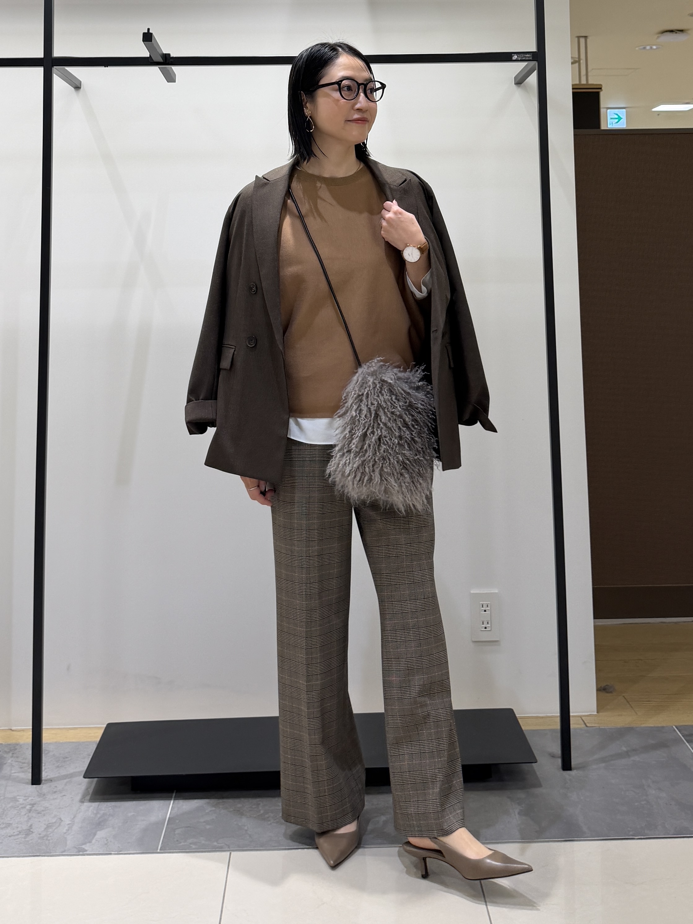 shihoさんの「INDIVI｜【選べる6色／ストレッチ◎】きれいめドルマンスリーブニット」を使ったコーディネート