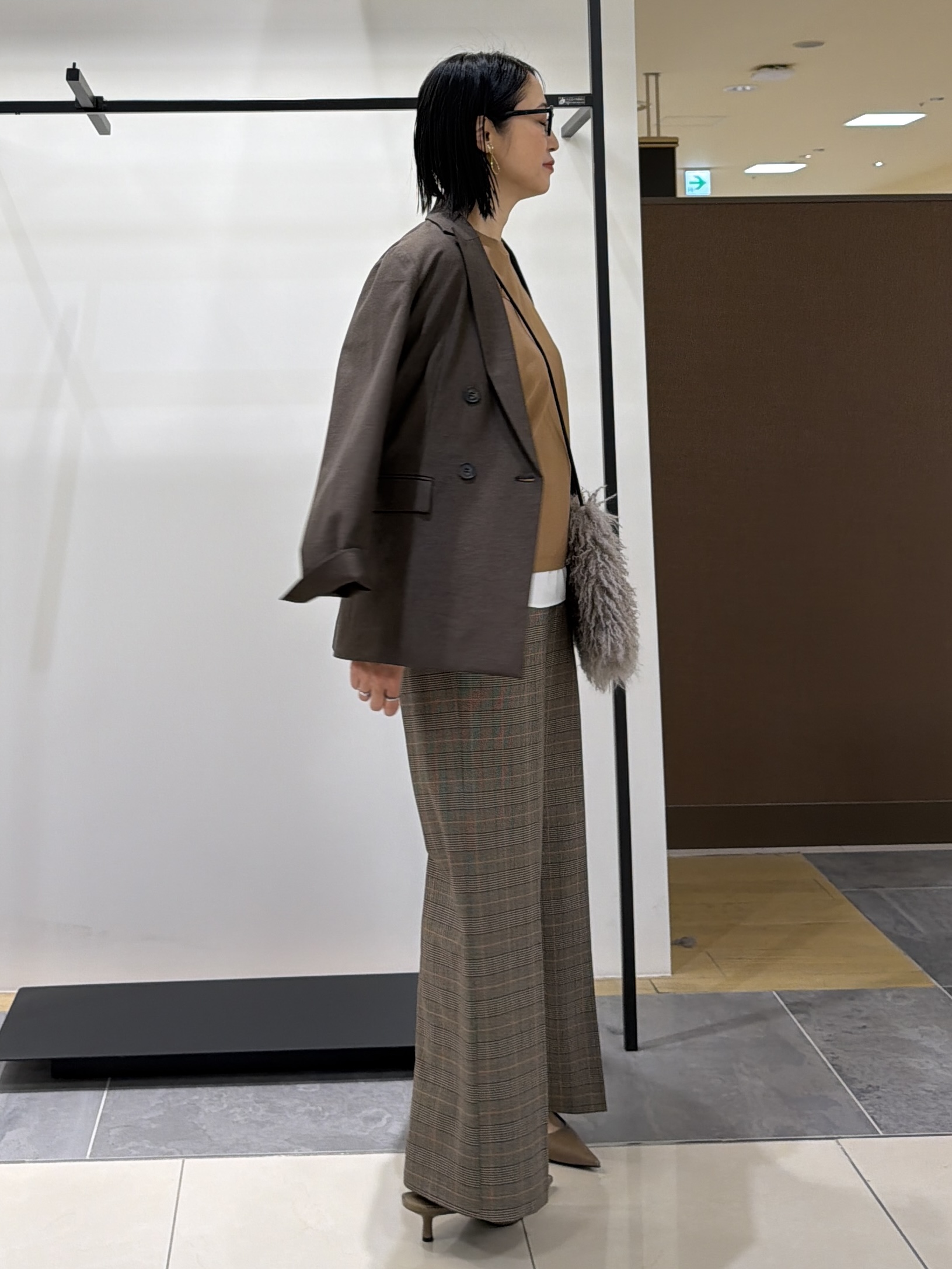 shihoさんの「INDIVI｜【選べる6色／ストレッチ◎】きれいめドルマンスリーブニット」を使ったコーディネート