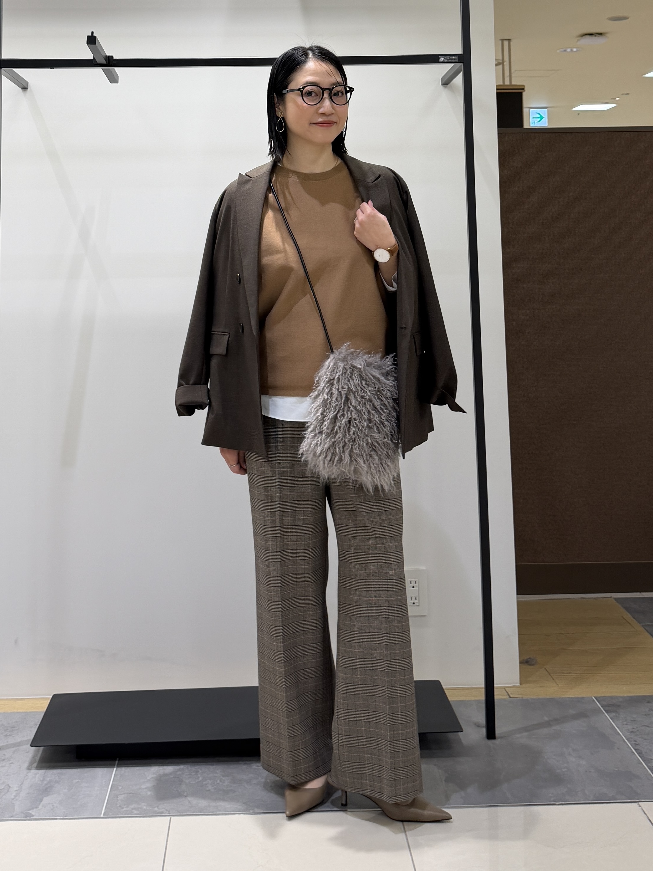 shihoさんの「INDIVI｜【選べる6色／ストレッチ◎】きれいめドルマンスリーブニット」を使ったコーディネート