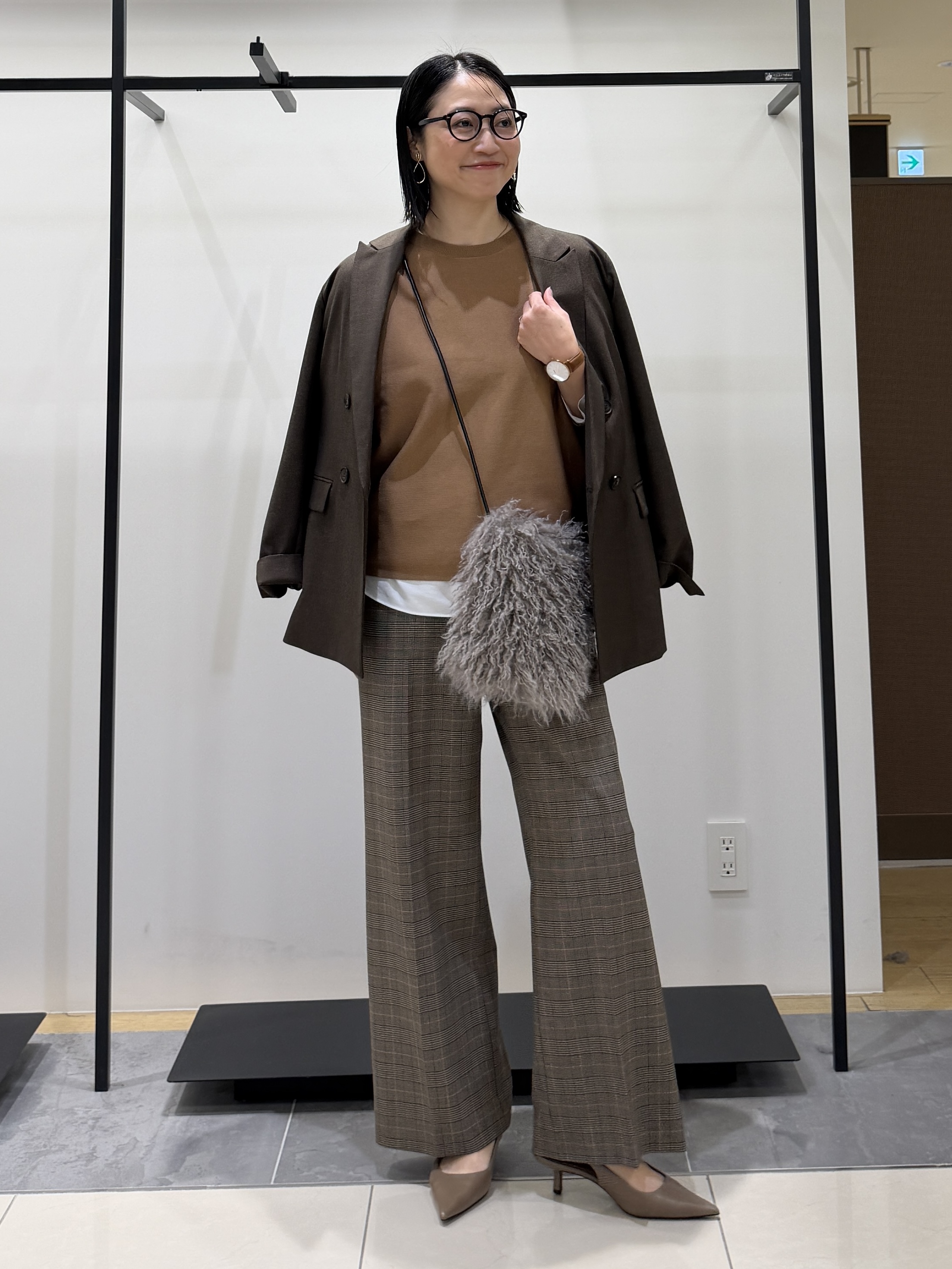 shihoさんの「INDIVI｜【選べる6色／ストレッチ◎】きれいめドルマンスリーブニット」を使ったコーディネート