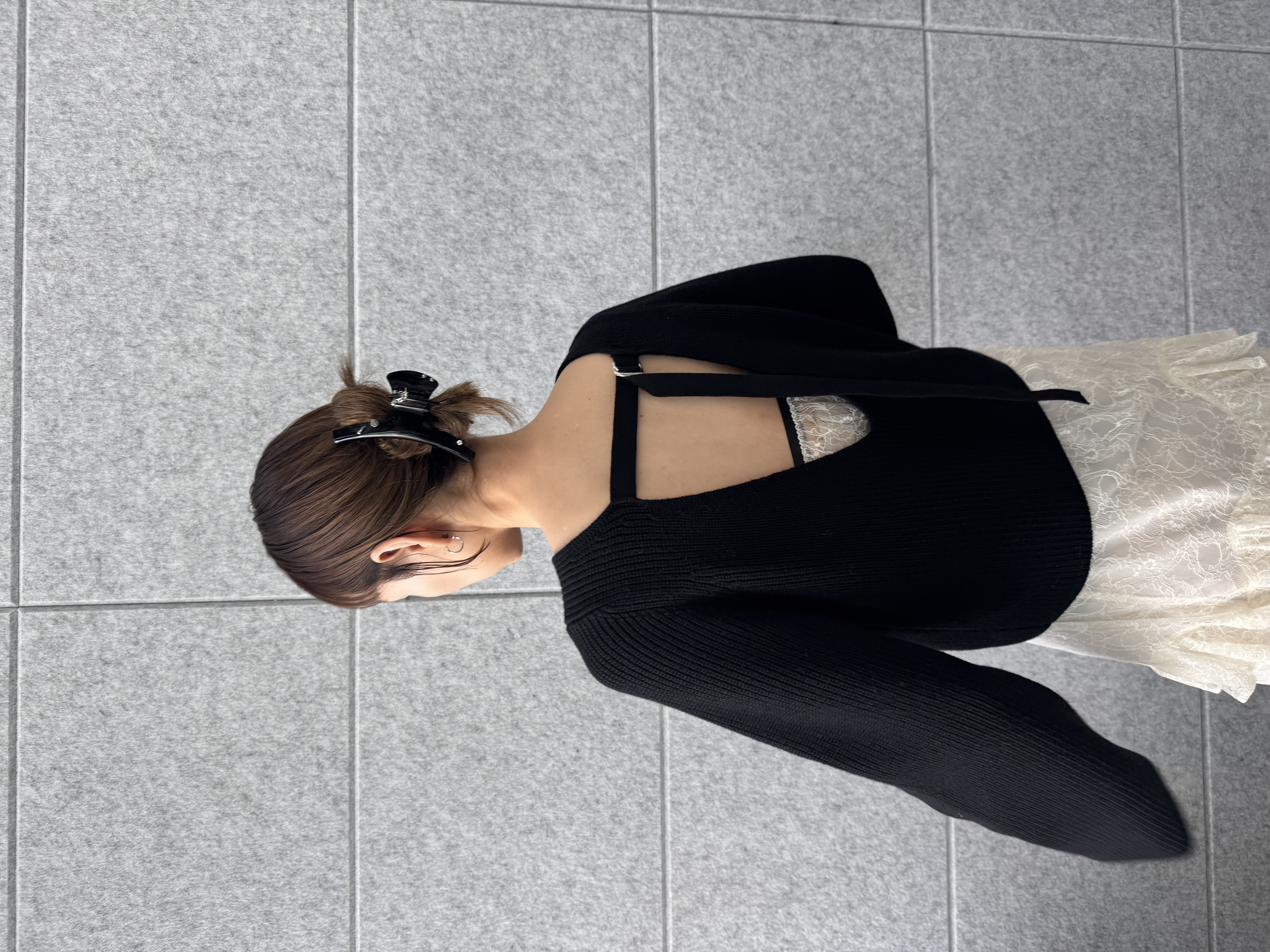 designer yukaさんの「CODE A｜deep V form knit」を使ったコーディネート