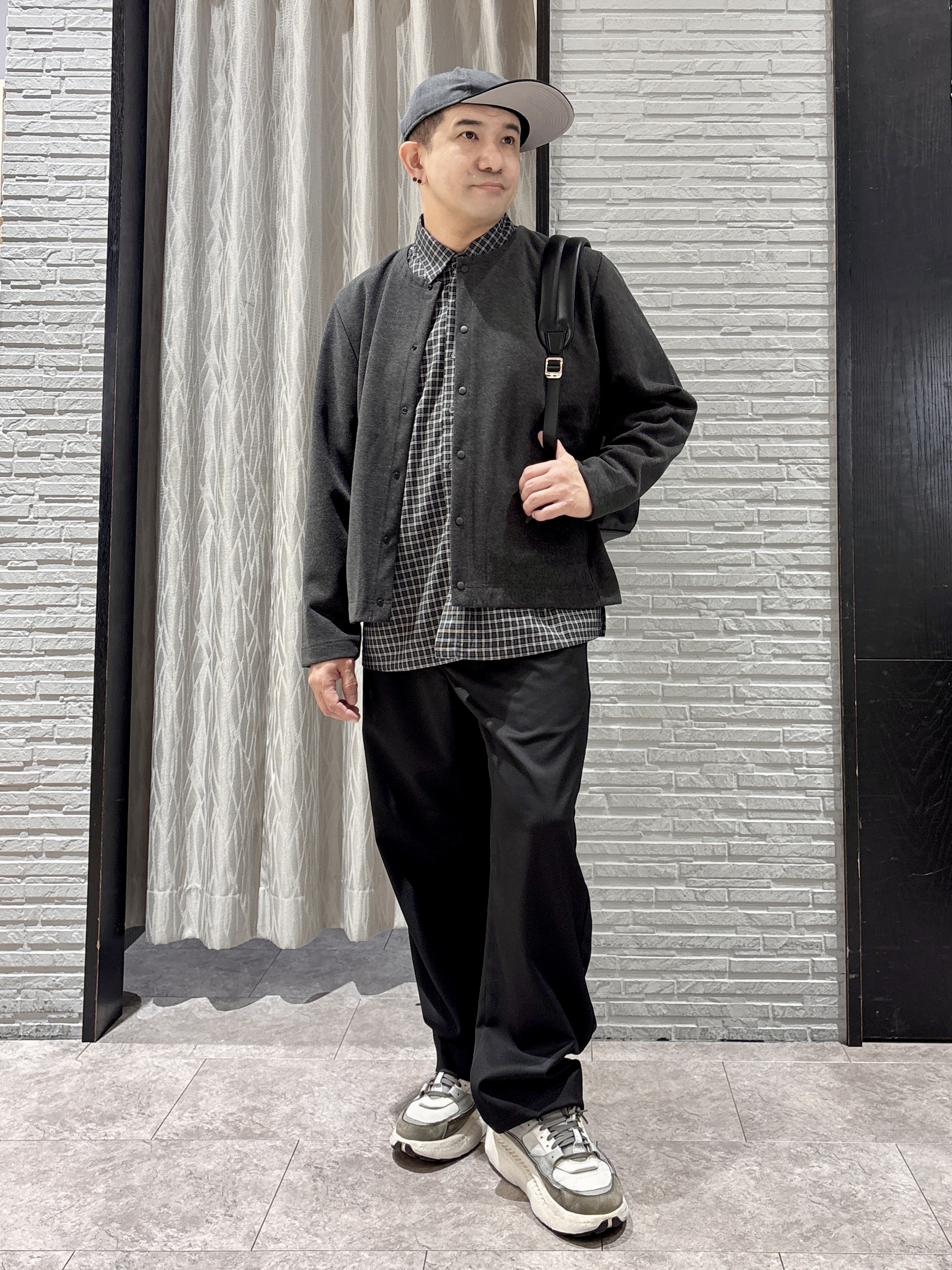 Pーyamaさんの「THE SHOP TK｜【洗濯機OK】ラウンドカットカーディガン」を使ったコーディネート