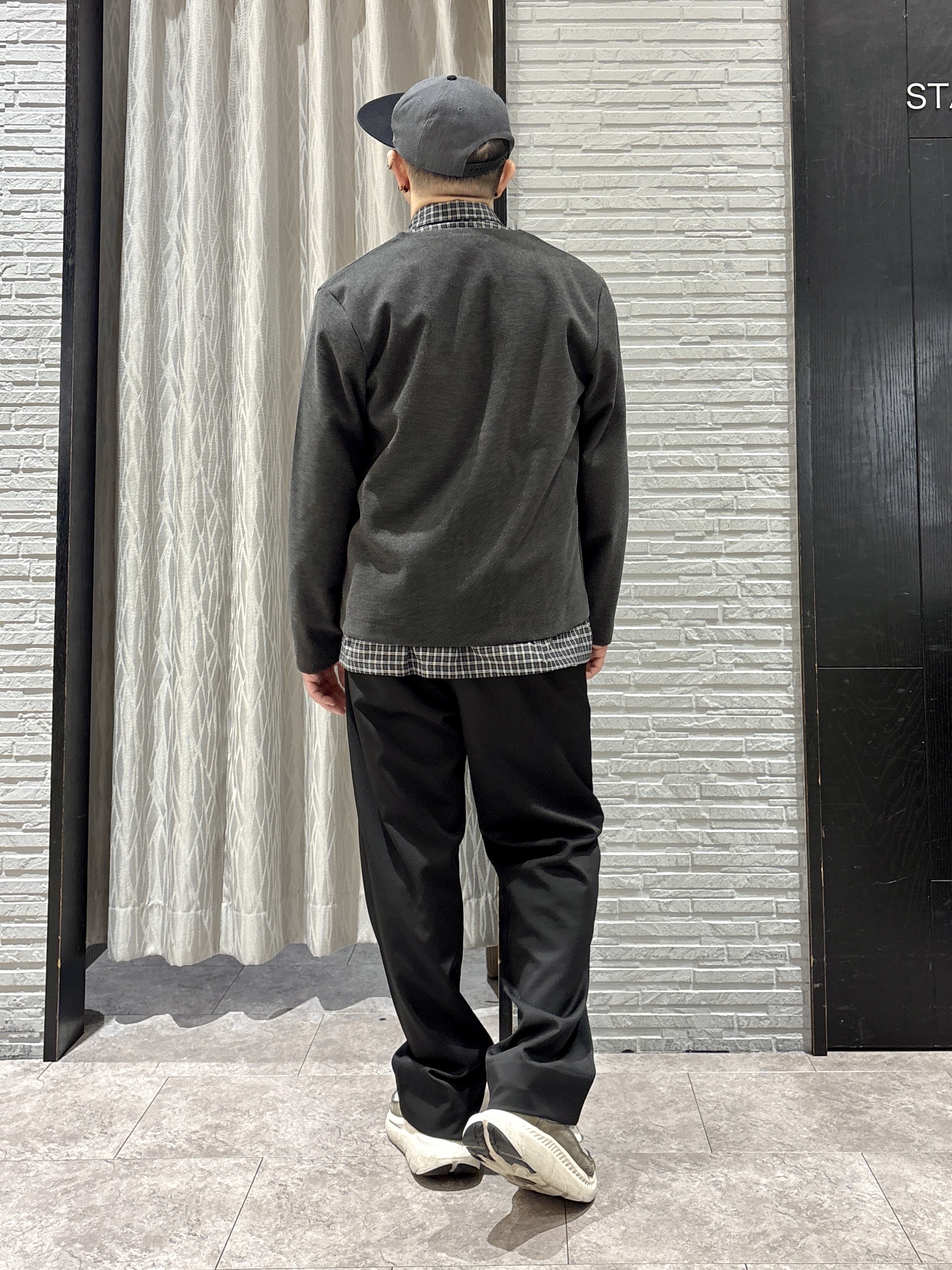 Pーyamaさんの「THE SHOP TK｜【洗濯機OK】ラウンドカットカーディガン」を使ったコーディネート