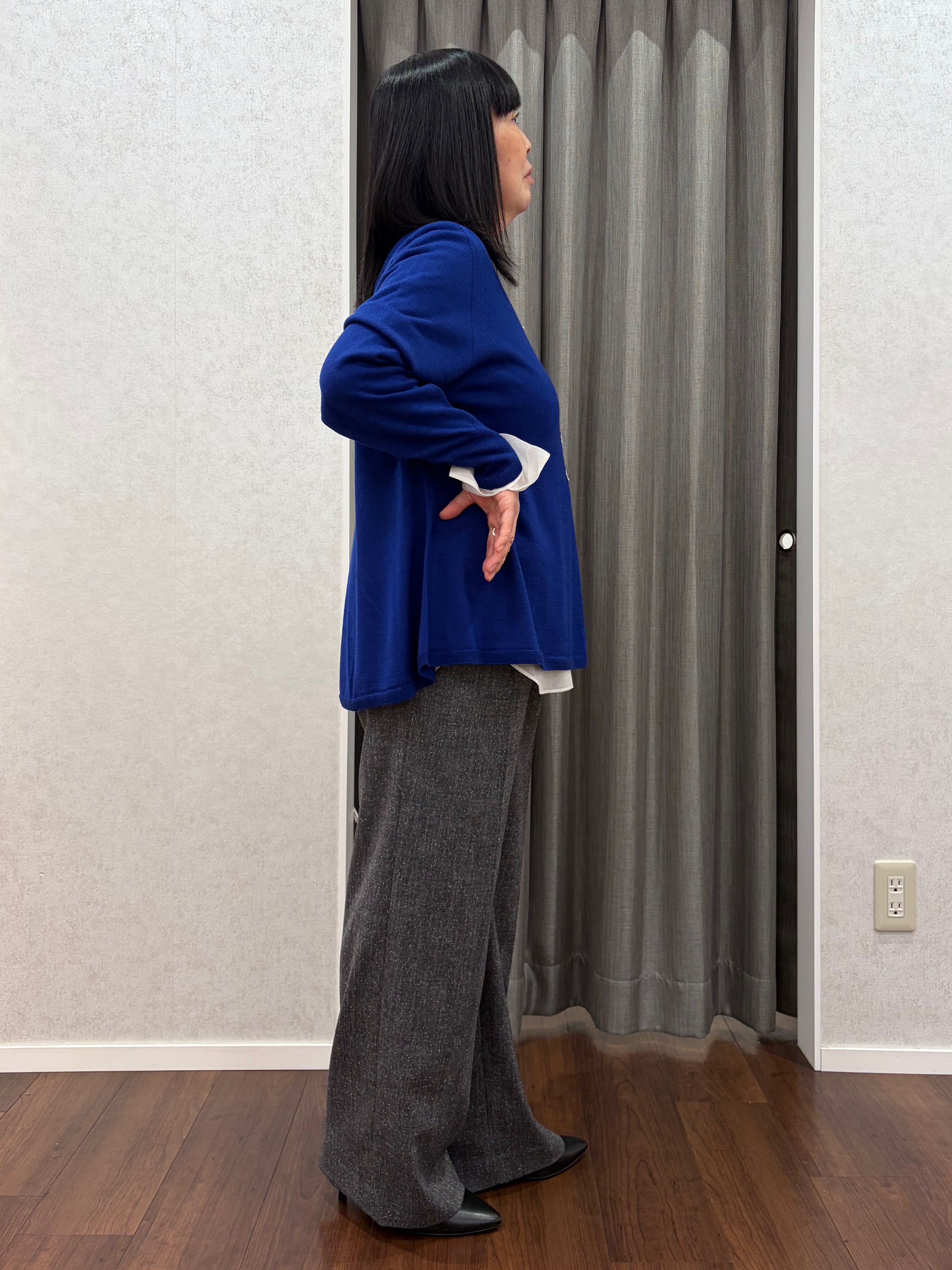 あーるさんの「UNTITLED｜【きれいに体型カバー/8色展開】Aラインシルエットニットプルオーバー」を使ったコーディネート