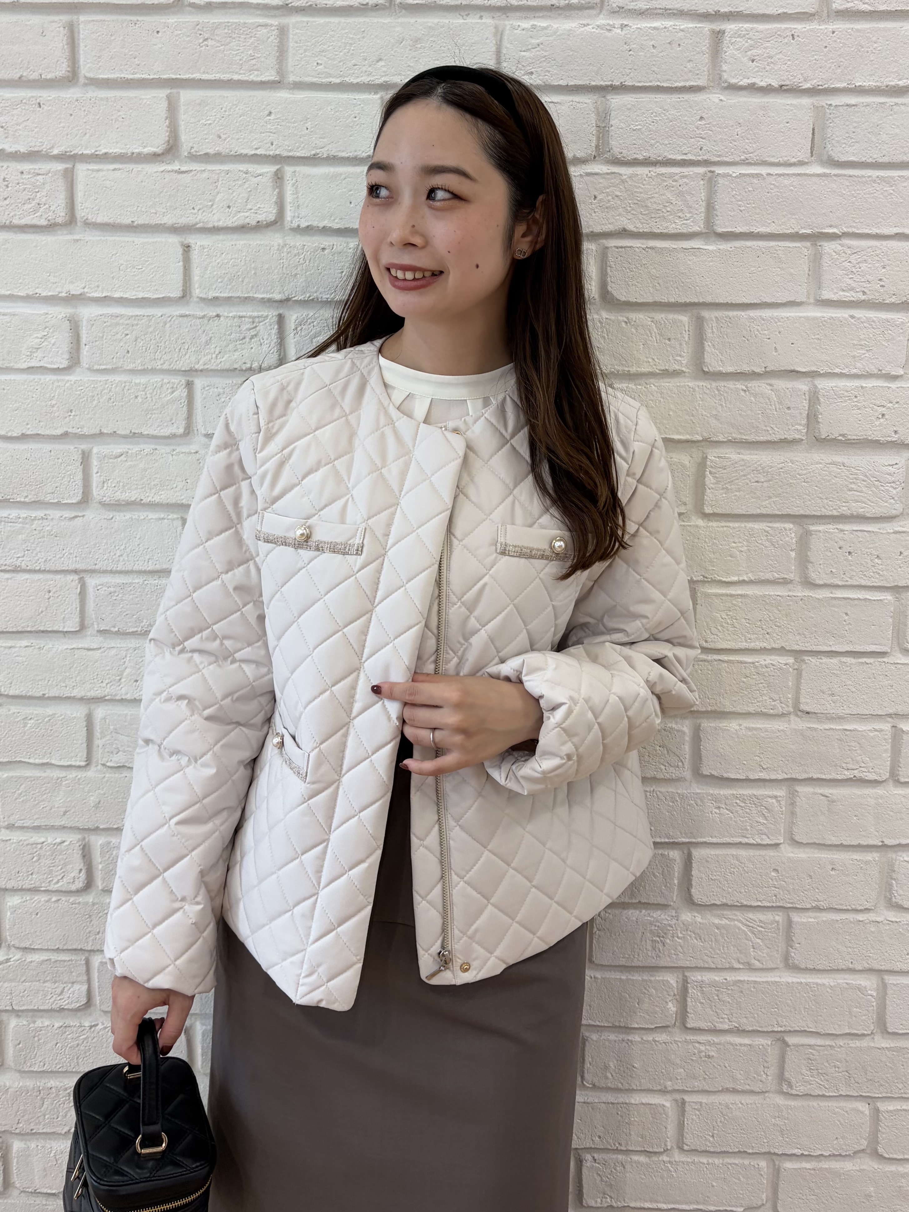 Saekoさんの「Couture brooch｜【一枚で品よく完成】ベアドッキング ペプラムワンピース」を使ったコーディネート