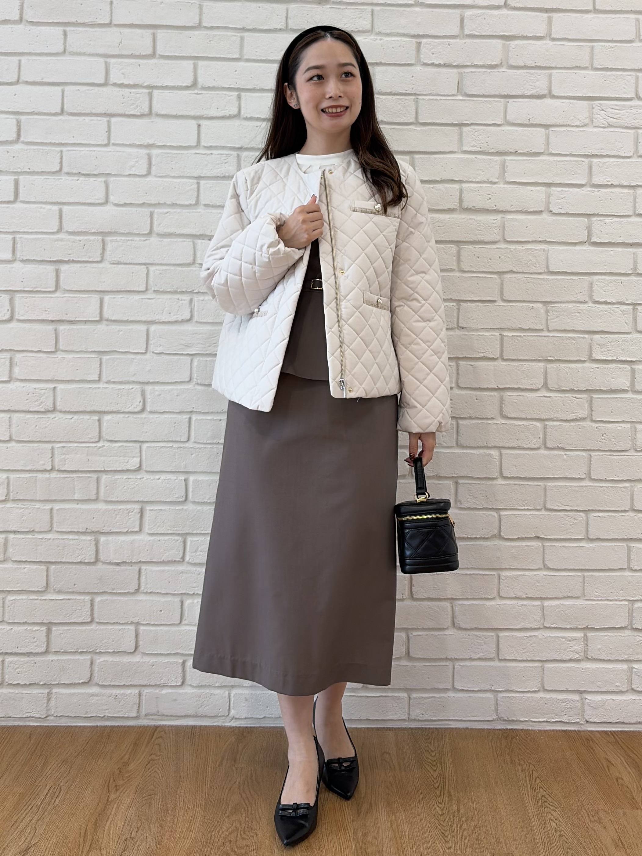Saekoさんの「Couture brooch｜【一枚で品よく完成】ベアドッキング ペプラムワンピース」を使ったコーディネート