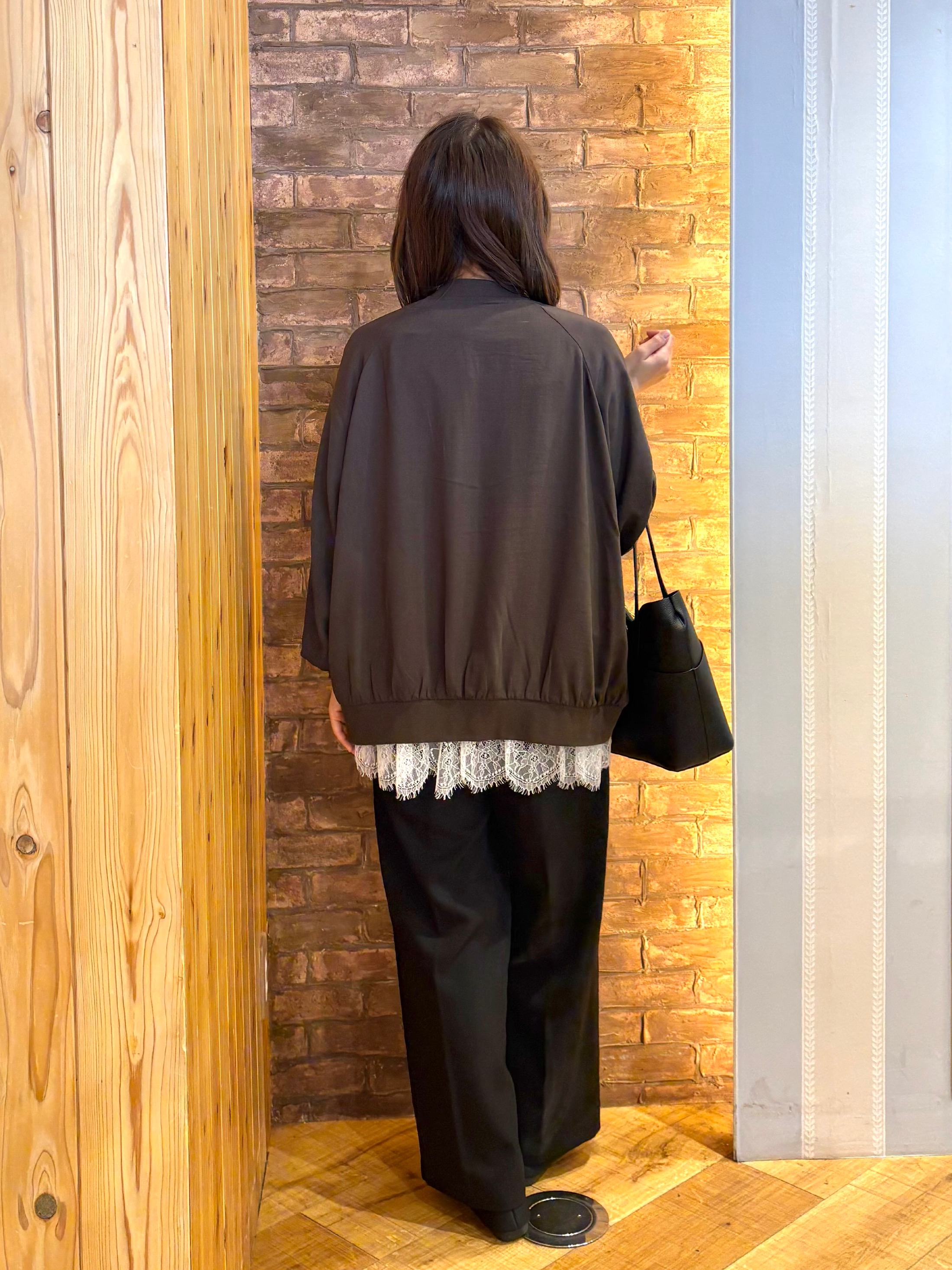 mieさんの「SHOO･LA･RUE｜【S-LL】洗濯後しわになりにくい さっと羽織れる麻調ブルゾン」を使ったコーディネート