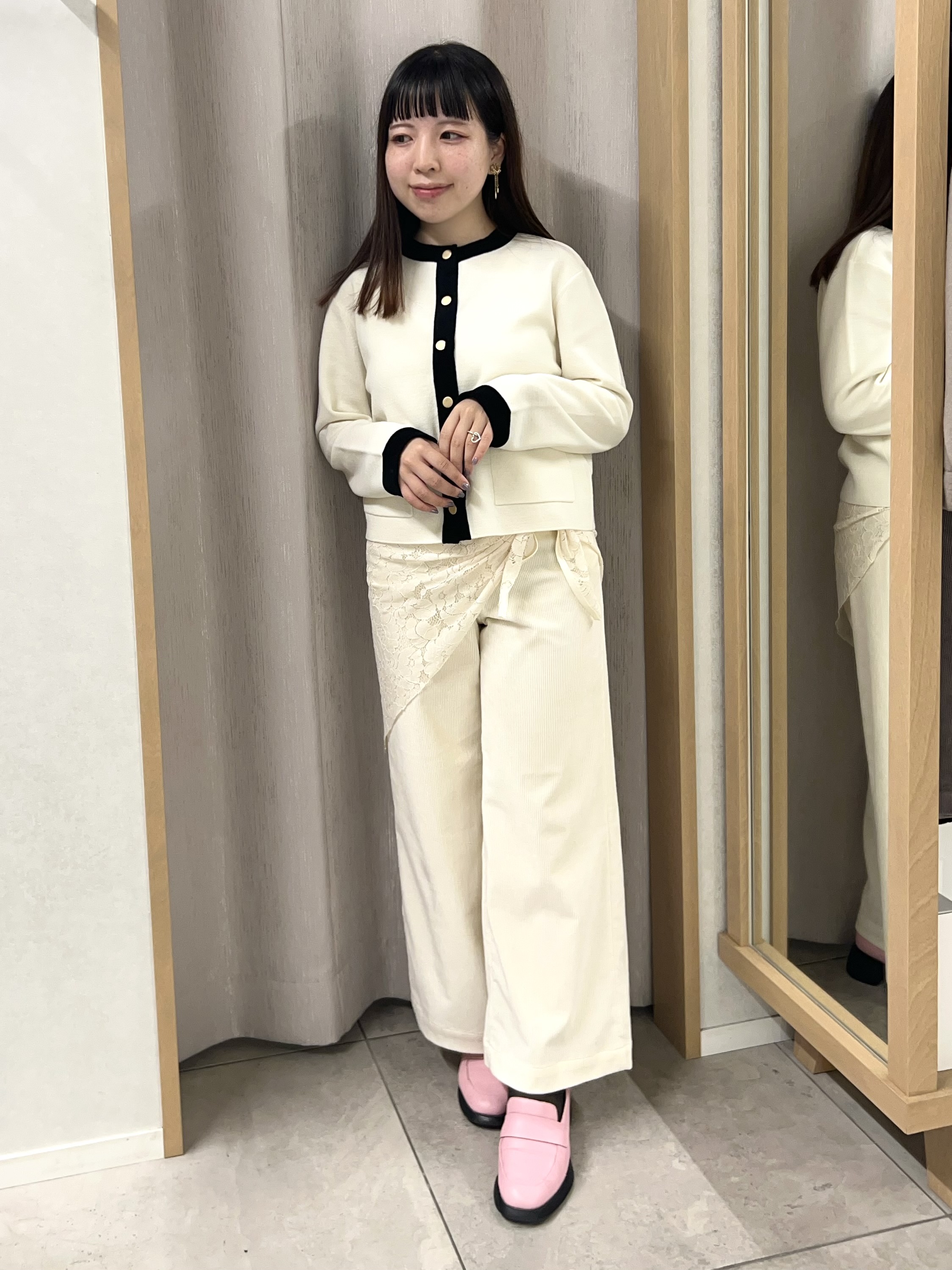 Mitsukiさんの「UNTITLED｜【アンサンブル可/ジャケットライク】モールラインカーディガン」を使ったコーディネート