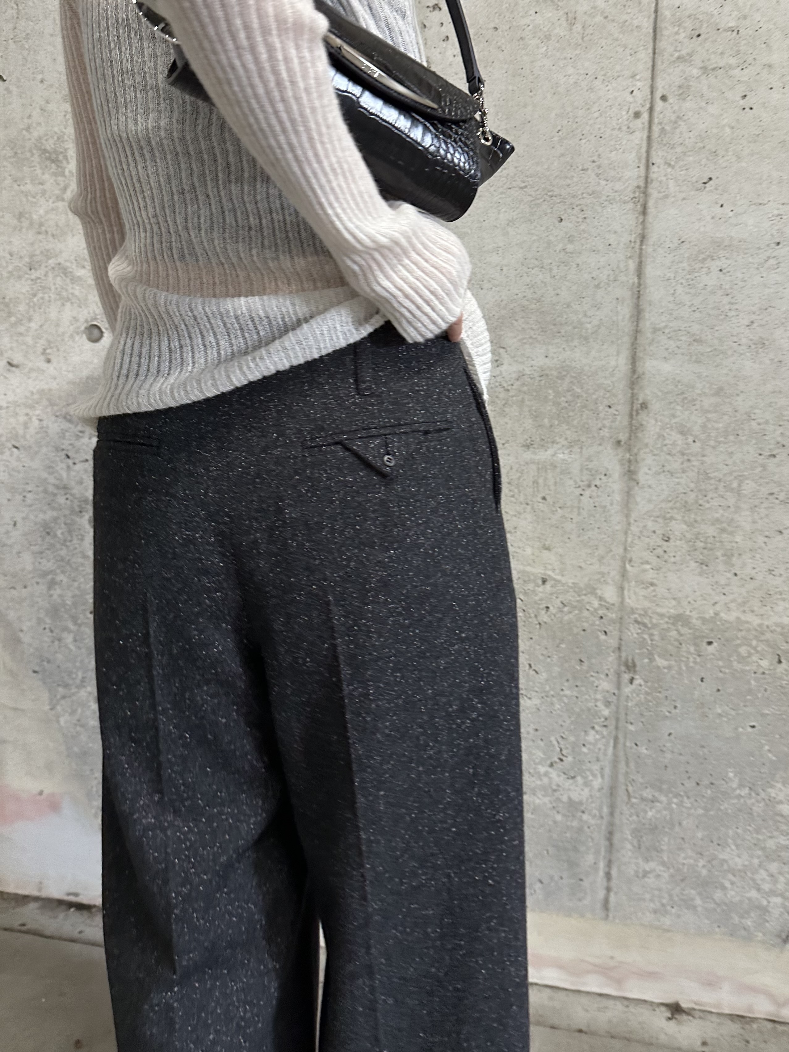 harunaさんの「CODE A｜nep tweed zip wide pants」を使ったコーディネート