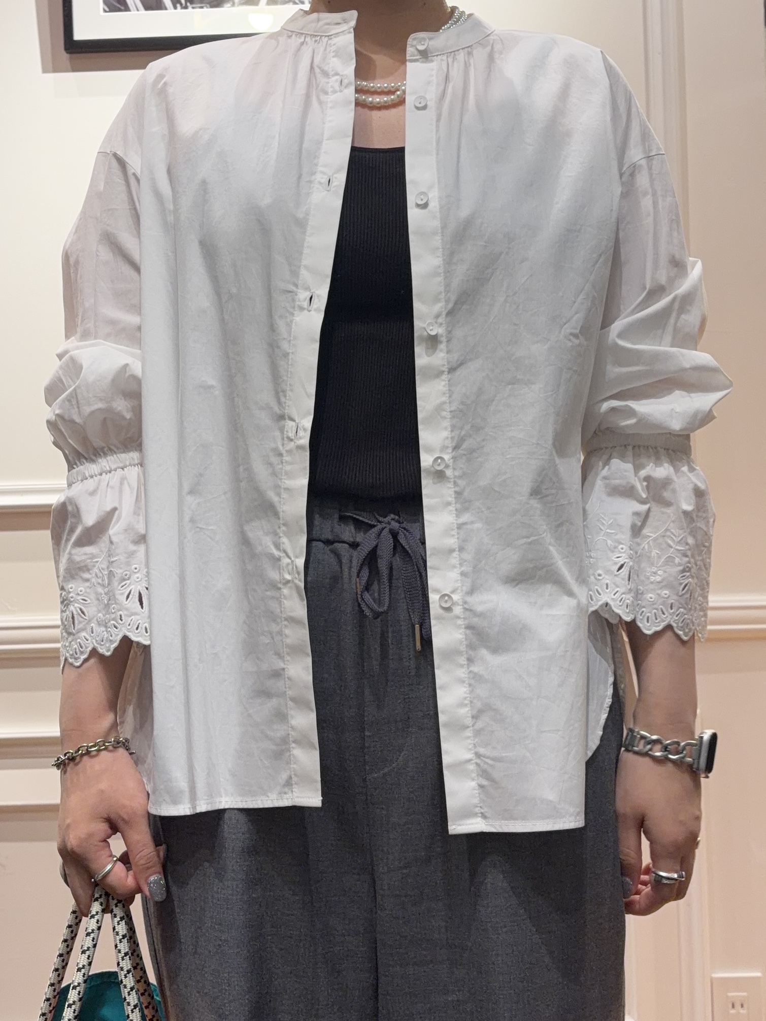 SAKAIさんの「DRESSTERIOR｜【STORY11月号掲載】エンブロイダリーカフスシャツ」を使ったコーディネート