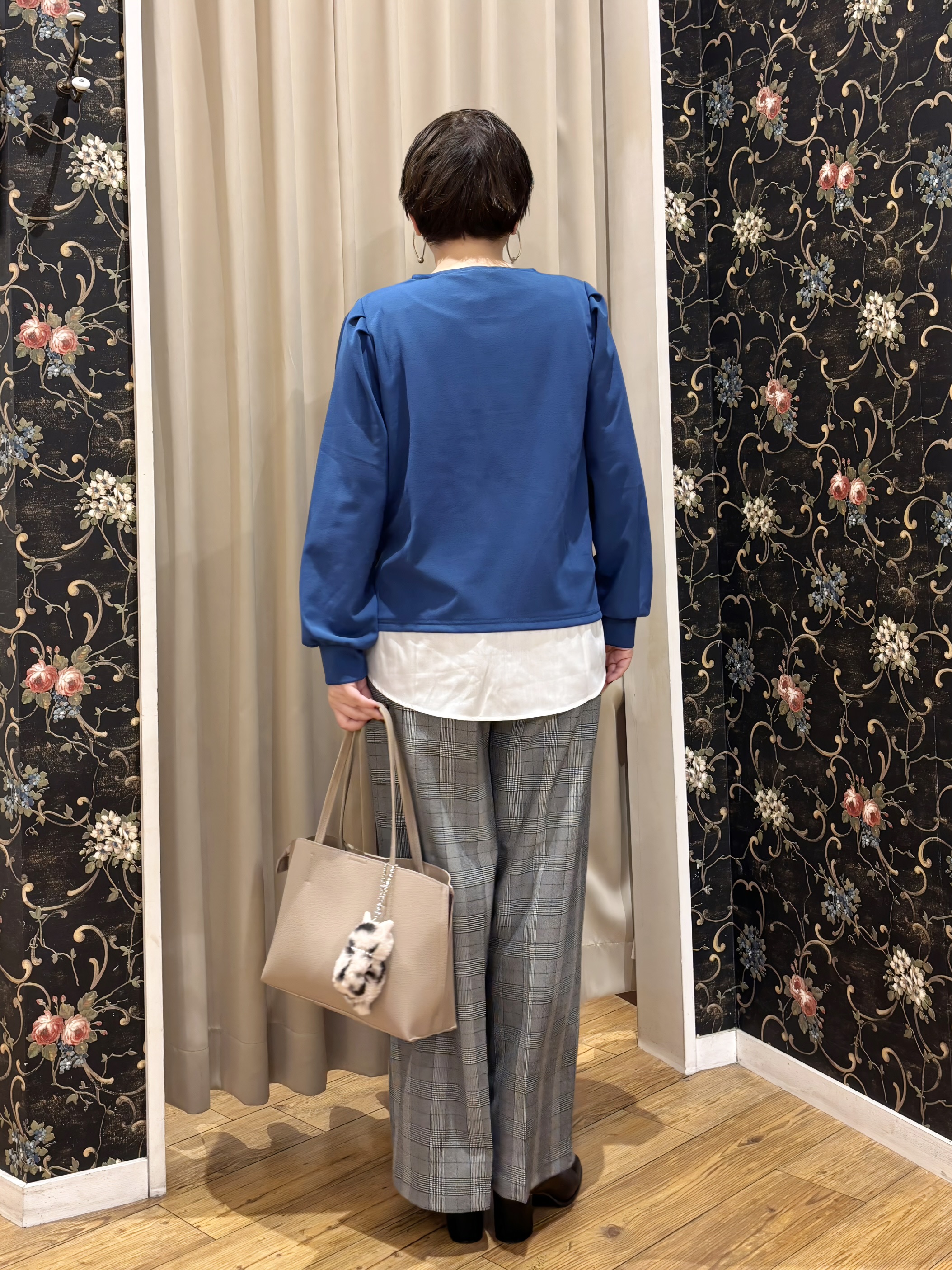 たみさんの「SHOO･LA･RUE｜【S-LL/洗濯機可】1枚で完成 アクセいらずのレイヤード風ブラウス」を使ったコーディネート