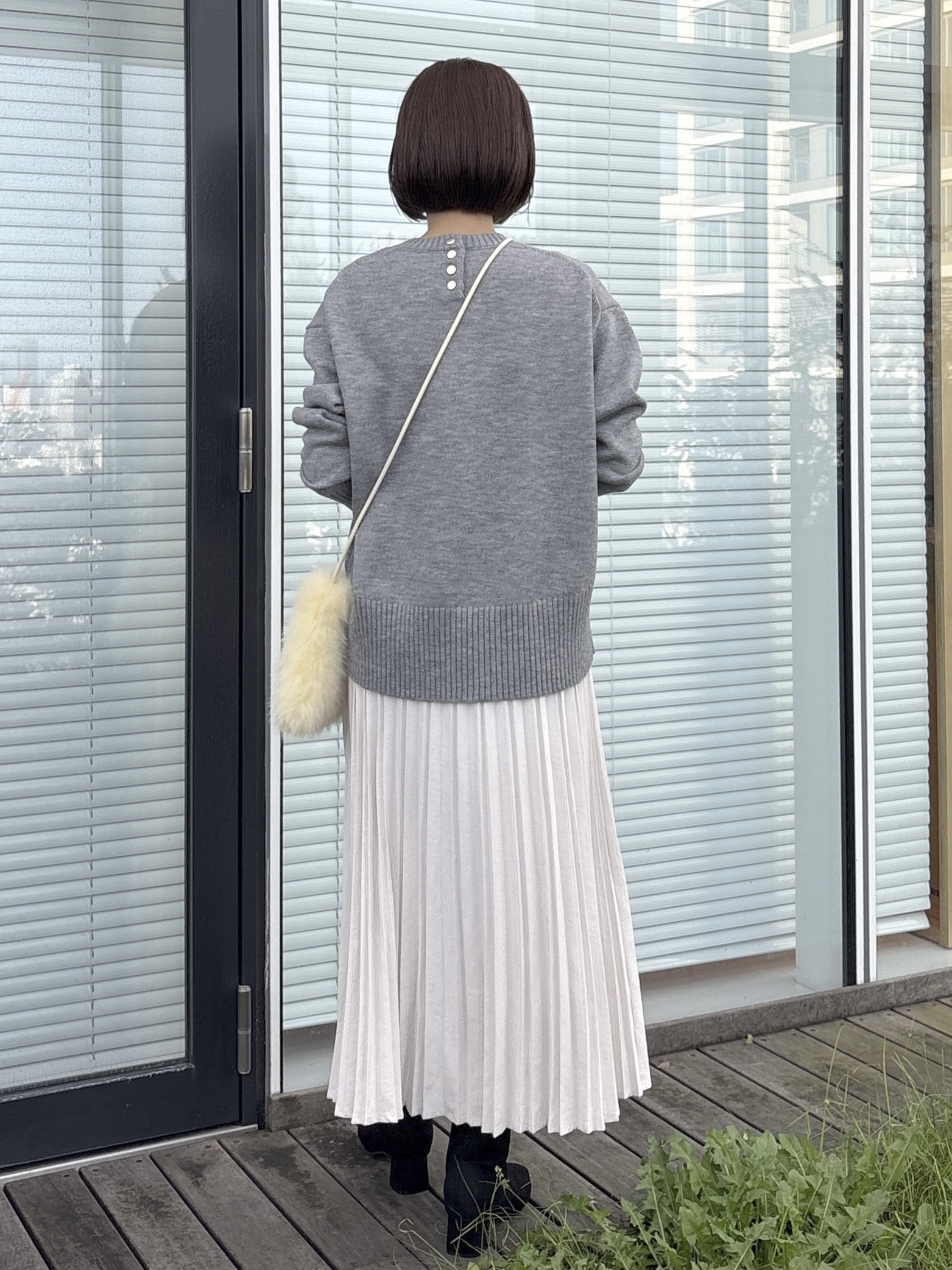NAKAさんの「OPAQUE.CLIP｜【森絵梨佳さん着用】スウェードライクプリーツスカート《S～LL/5col／洗濯機OK》」を使ったコーディネート
