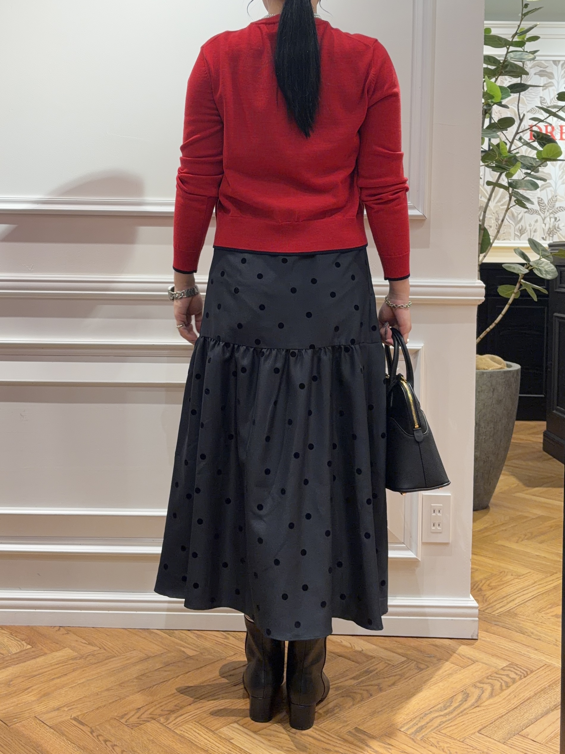 SAKAIさんの「DRESSTERIOR｜【STORY11月号掲載】ゼニアバル―ファキャッシュウールクルーネックカーディガン」を使ったコーディネート