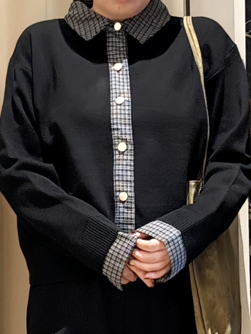 たみさんの「SHOO･LA･RUE｜【S-LL/洗濯機可】デニム／チェック切替でこなれ見え 金ボタンニットカーディガン」を使ったコーディネート
