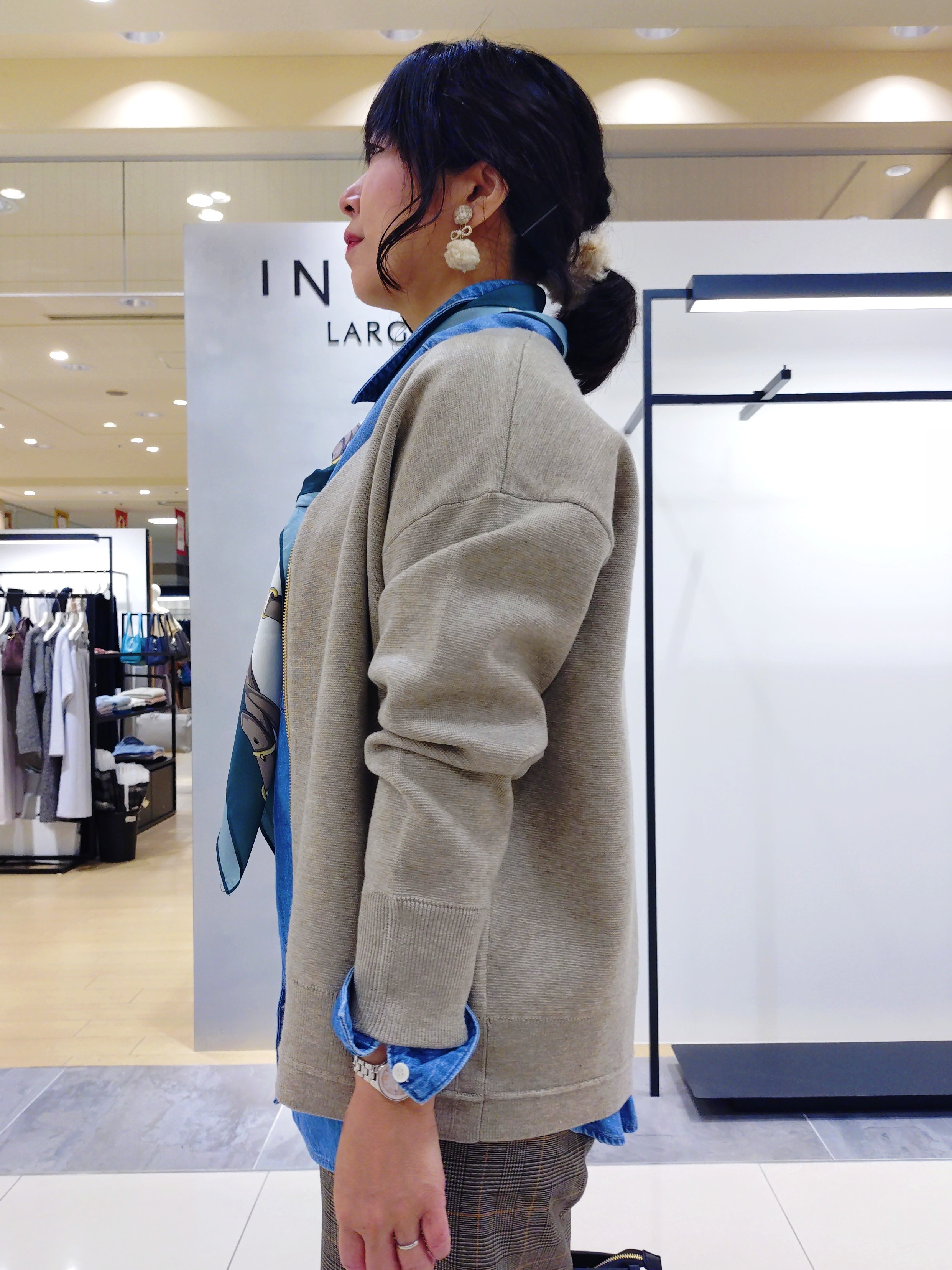 TOMOMIさんの「INDIVI｜【収納力◎／トレンド】スクエアトートバッグ」を使ったコーディネート