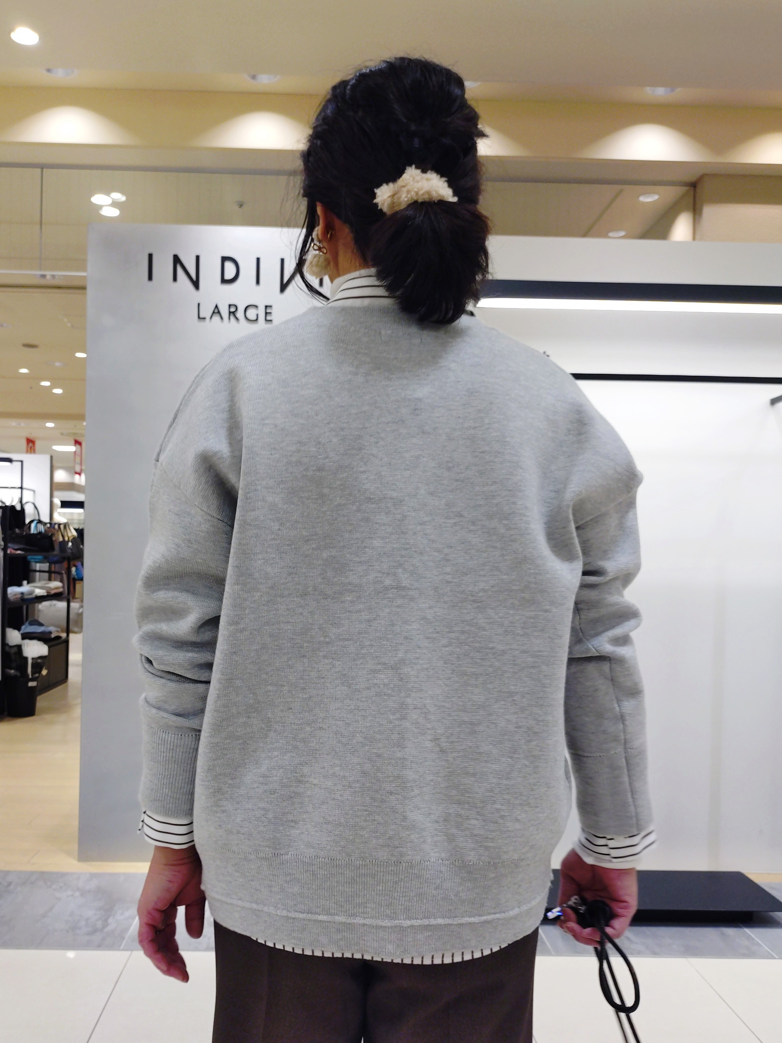 TOMOMIさんの「INDIVI｜【ウールラメ混／軽量】 ハイネックインナーニット」を使ったコーディネート