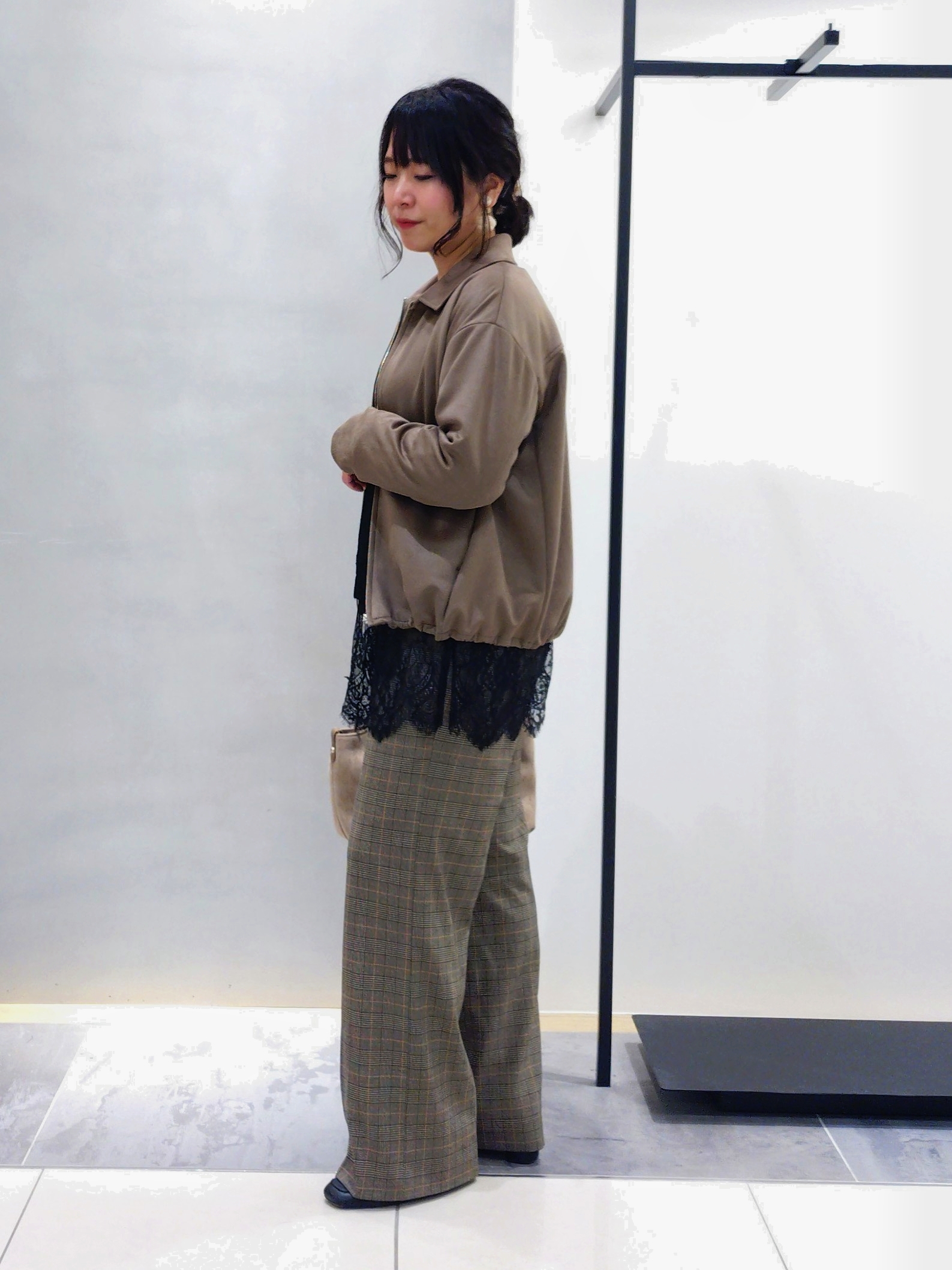 TOMOMIさんの「INDIVI｜【スエード調】ステンカラーブルゾン」を使ったコーディネート