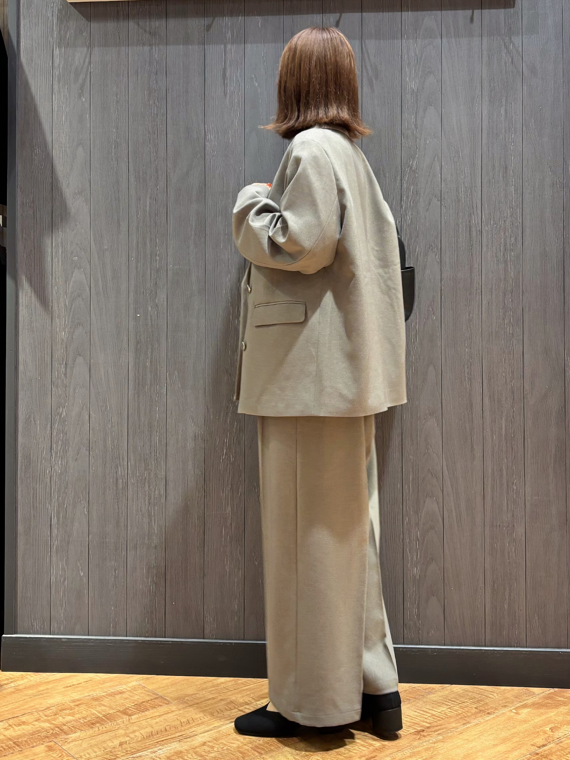 meiさんの「SHOO･LA･RUE｜【セットアップ可/洗濯後しわになりにくい】ウールフィール ダブルジャケット」を使ったコーディネート